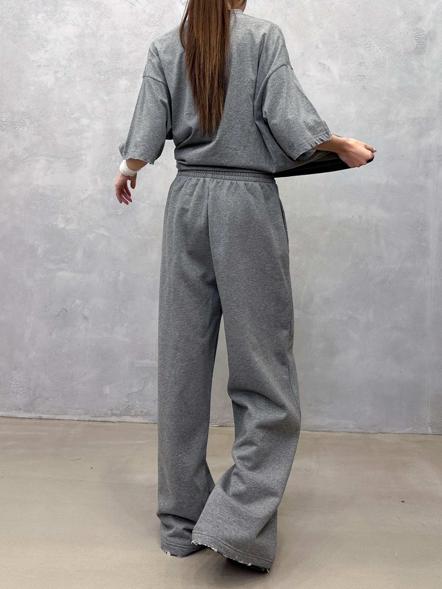 💰巴黎 ｜ 新款休闲卫裤，成衣洗水吊磨工艺叠加平绣贴布绣，男女同款，尺码sml