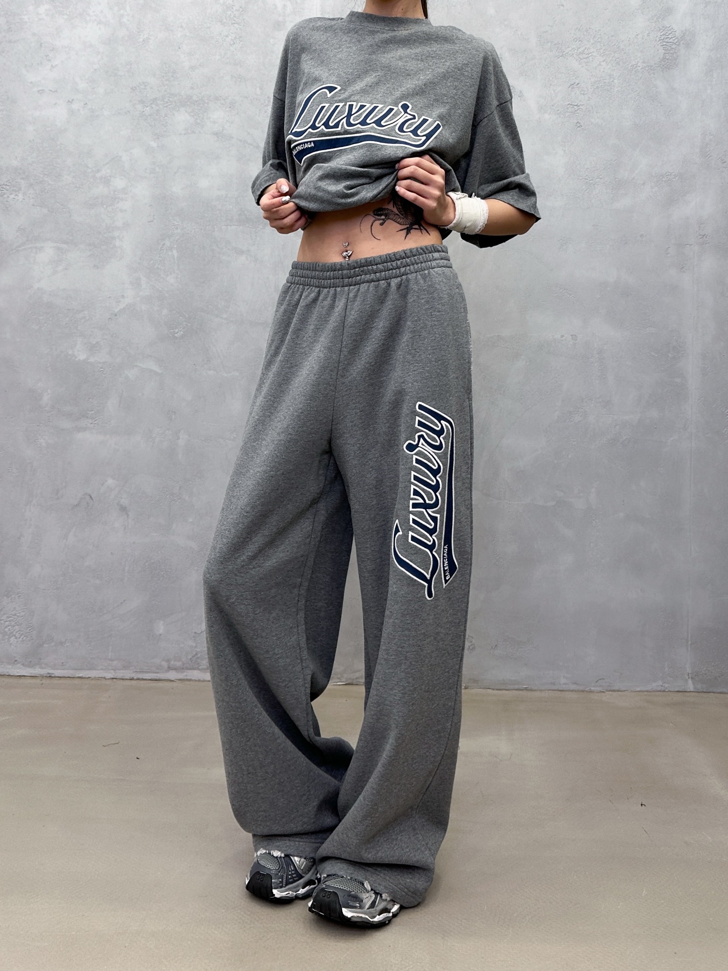 💰巴黎 ｜ 新款休闲卫裤，成衣洗水吊磨工艺叠加平绣贴布绣，男女同款，尺码sml