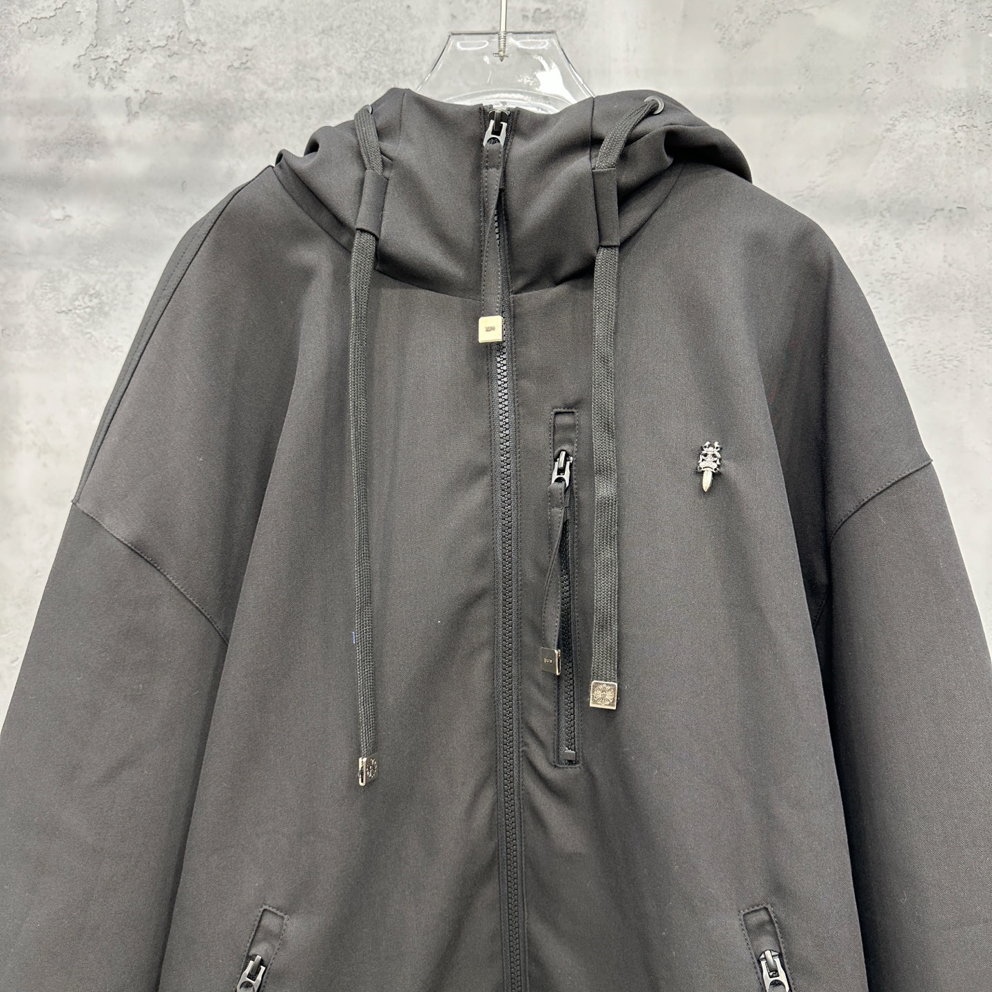 💰克罗心 ｜ 新款休闲羽绒服，经典五金标加特殊复合面料，90白鹅绒填充，休闲时尚，男女同款，尺码sml