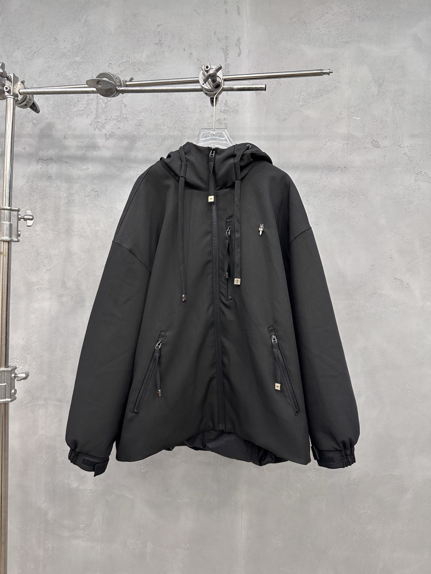 💰克罗心 ｜ 新款休闲羽绒服，经典五金标加特殊复合面料，90白鹅绒填充，休闲时尚，男女同款，尺码sml