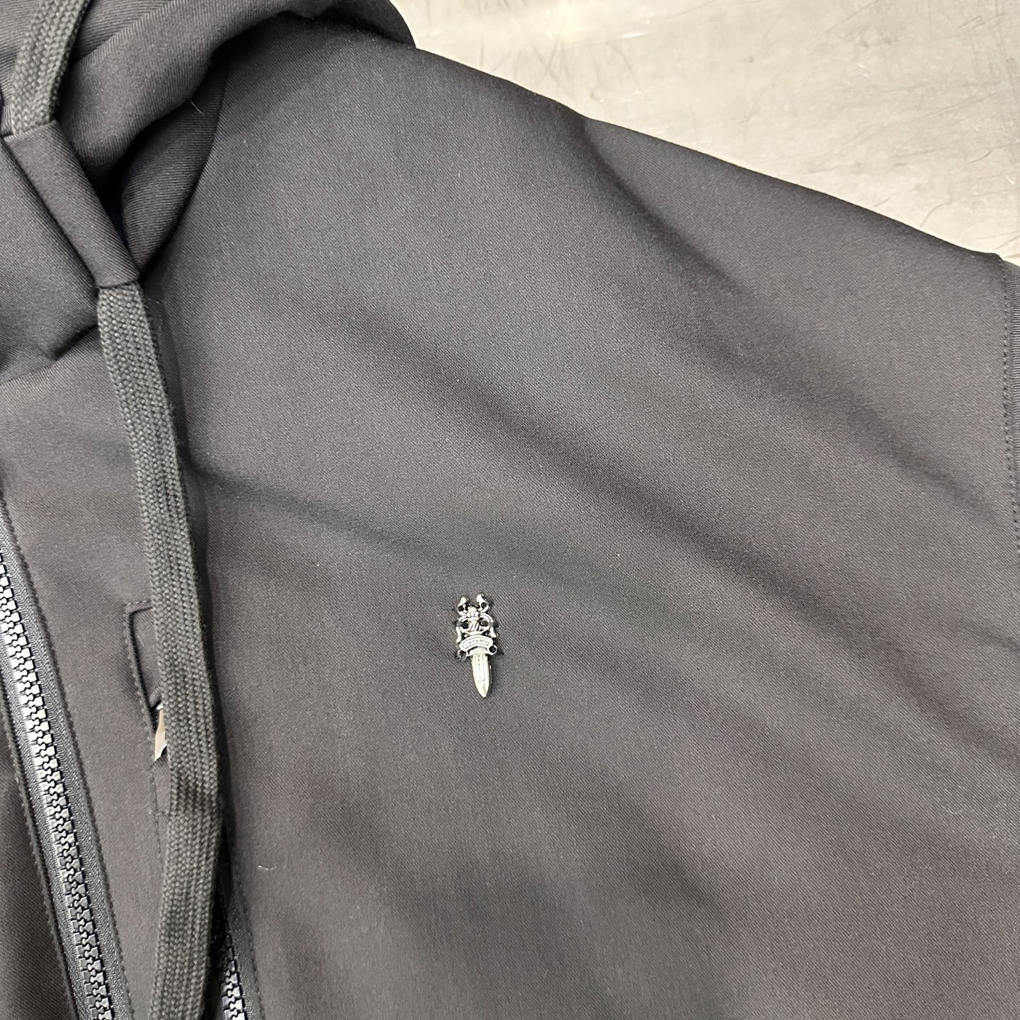 💰克罗心 ｜ 新款休闲羽绒服，经典五金标加特殊复合面料，90白鹅绒填充，休闲时尚，男女同款，尺码sml