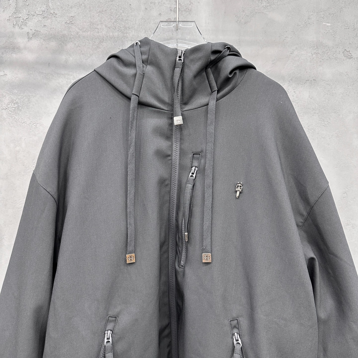 💰克罗心 ｜ 新款休闲羽绒服，经典五金标加特殊复合面料，90白鹅绒填充，休闲时尚，男女同款，尺码sml