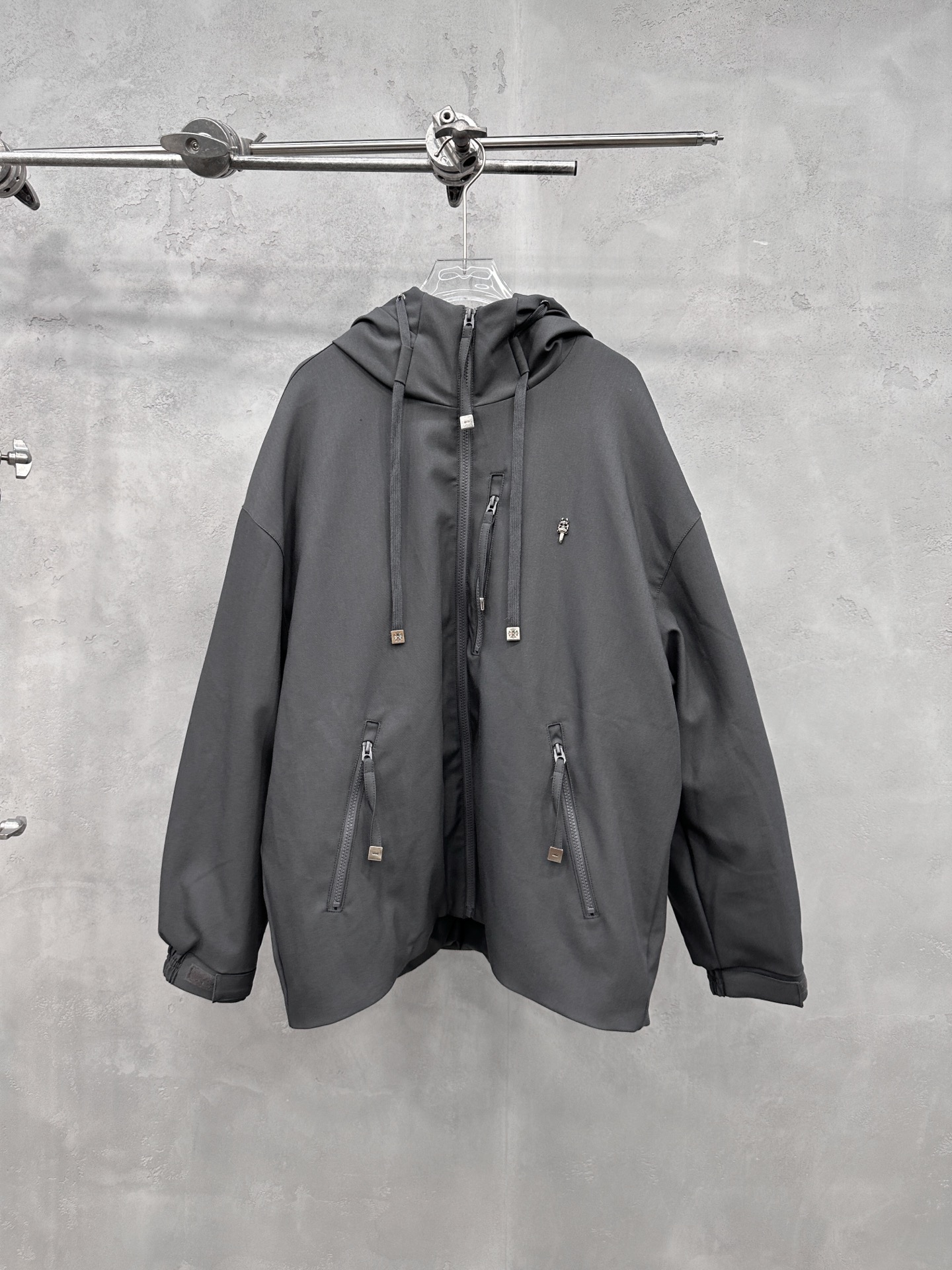 💰克罗心 ｜ 新款休闲羽绒服，经典五金标加特殊复合面料，90白鹅绒填充，休闲时尚，男女同款，尺码sml