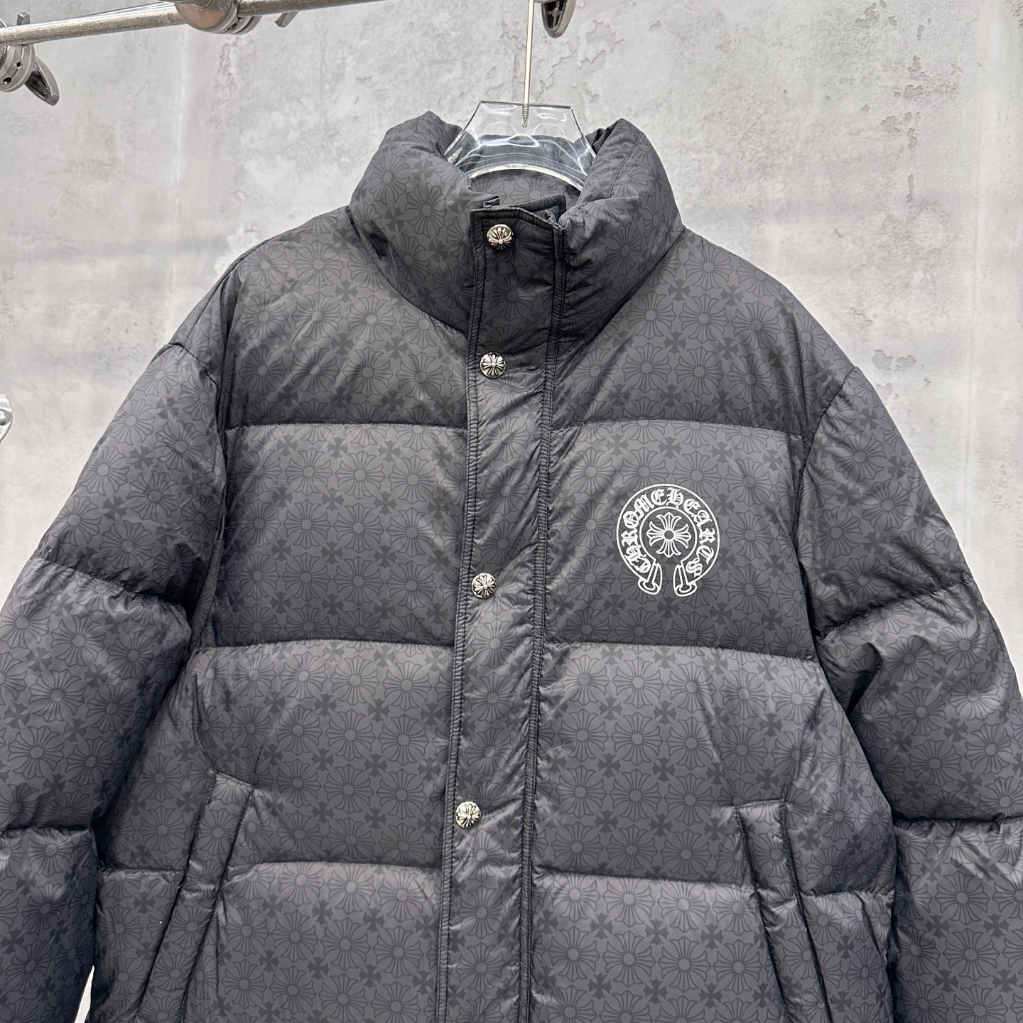 🌾克罗心 ｜ 新款长羽绒服，经典印花标，品牌提花超薄面料，90白鹅绒填充，男女同款，尺码sml