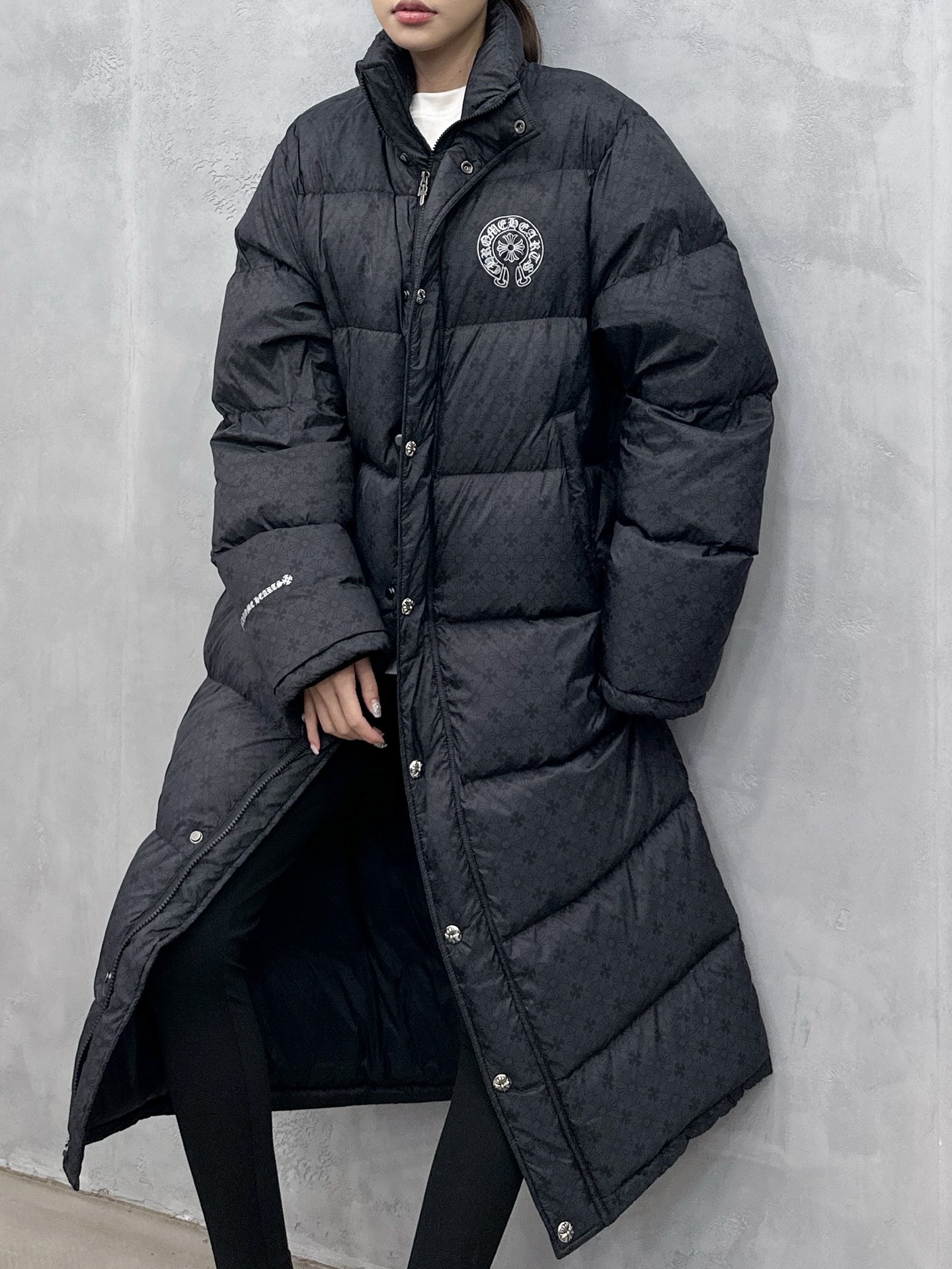 🌾克罗心 ｜ 新款长羽绒服，经典印花标，品牌提花超薄面料，90白鹅绒填充，男女同款，尺码sml