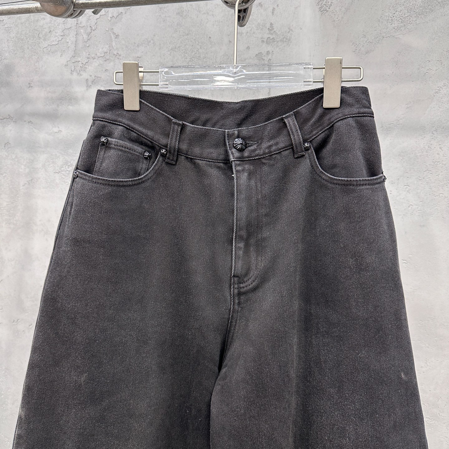 🌾克罗心 ｜ 新款牛仔裤，成衣洗水加对称刺绣工艺，保暖加绒牛仔布，男女同款，尺码sml