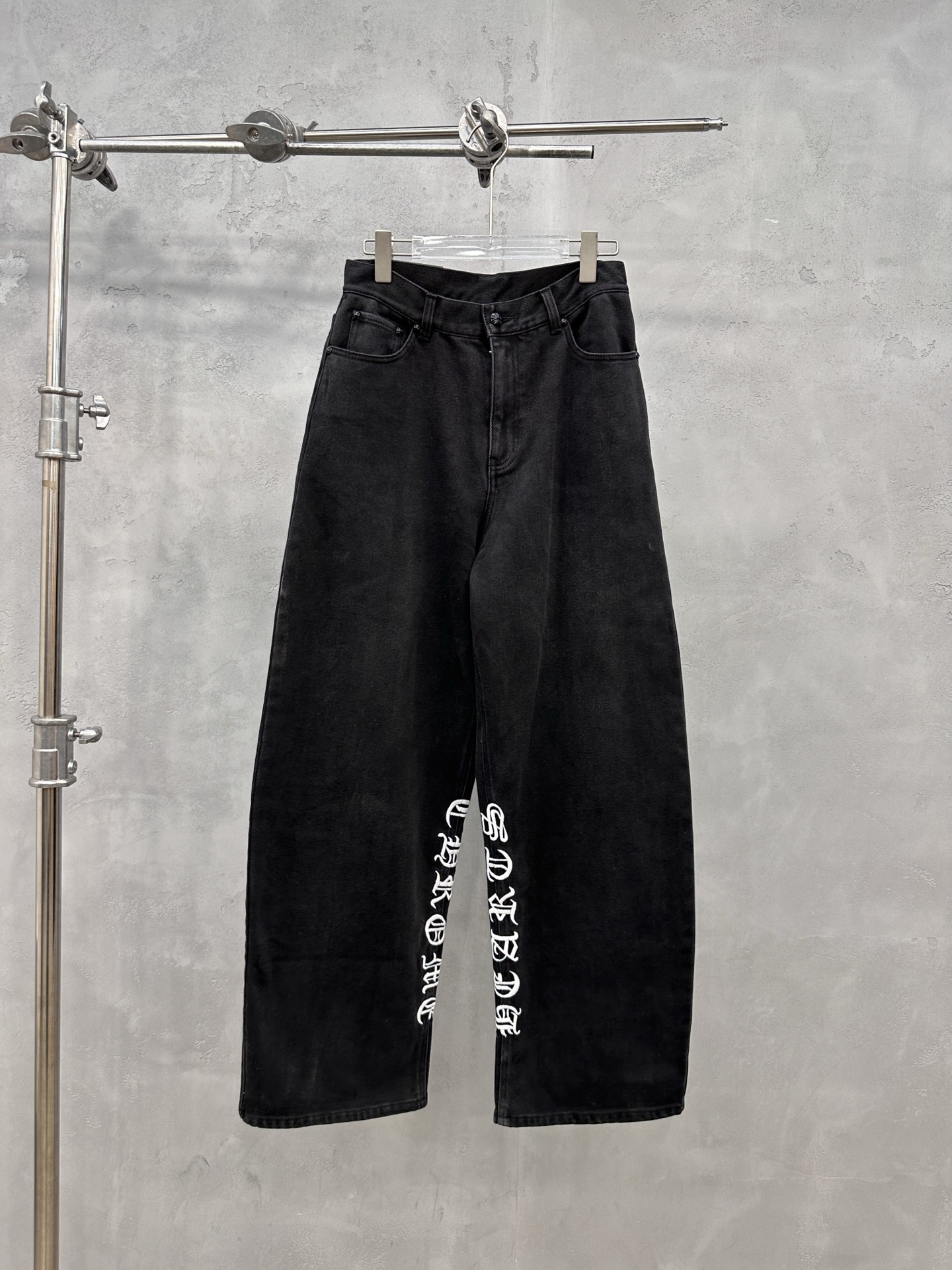 🌾克罗心 ｜ 新款牛仔裤，成衣洗水加对称刺绣工艺，保暖加绒牛仔布，男女同款，尺码sml