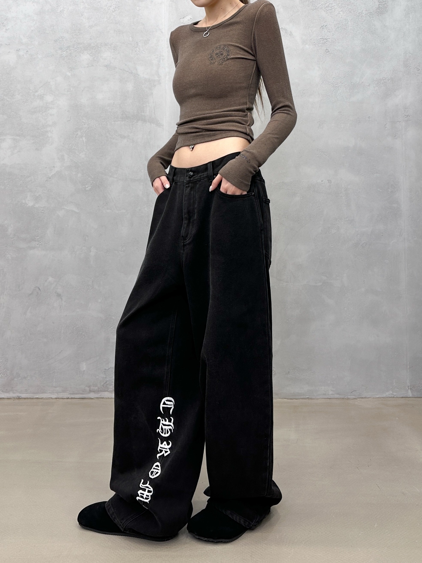 🌾克罗心 ｜ 新款牛仔裤，成衣洗水加对称刺绣工艺，保暖加绒牛仔布，男女同款，尺码sml