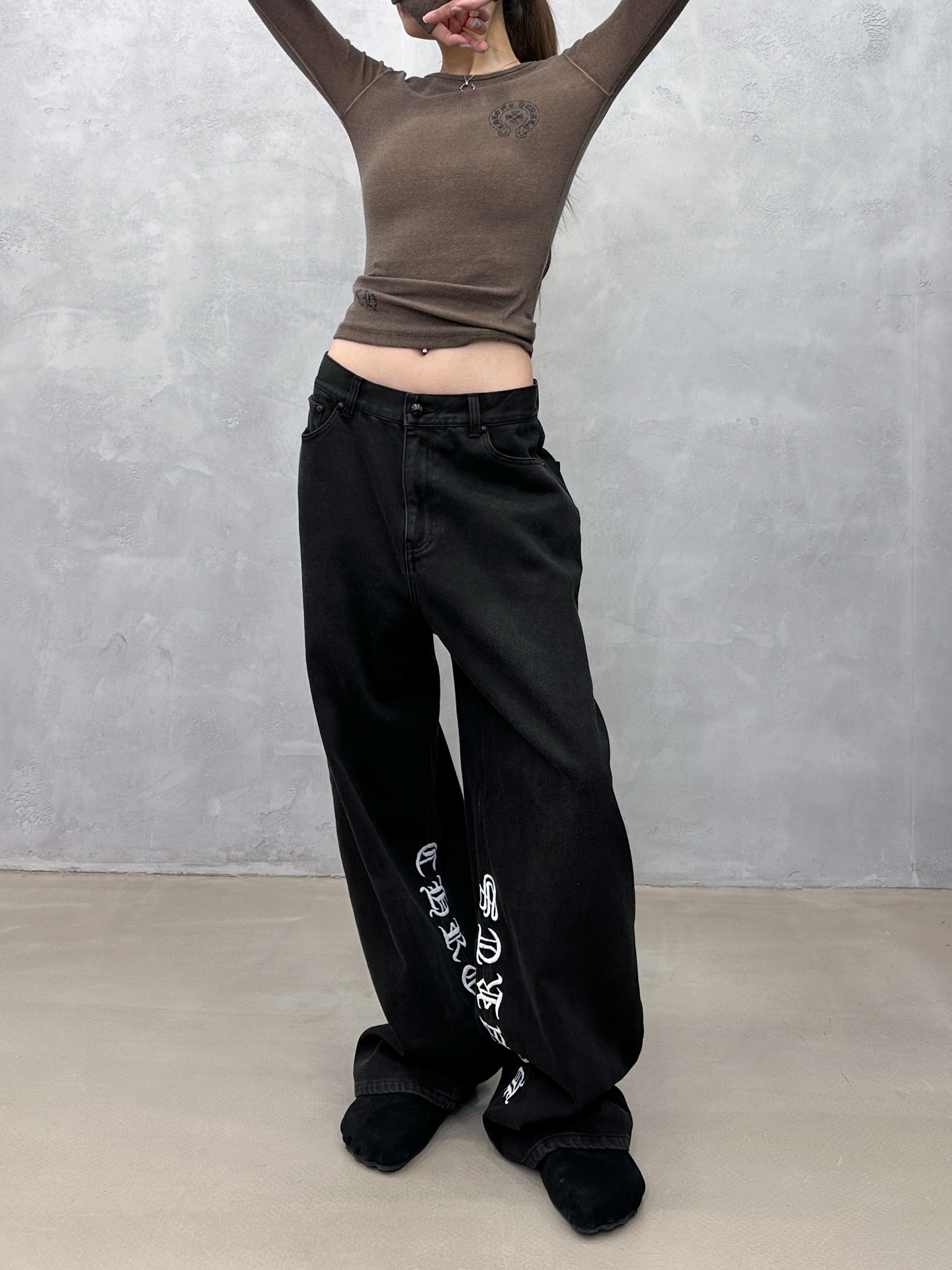 🌾克罗心 ｜ 新款牛仔裤，成衣洗水加对称刺绣工艺，保暖加绒牛仔布，男女同款，尺码sml