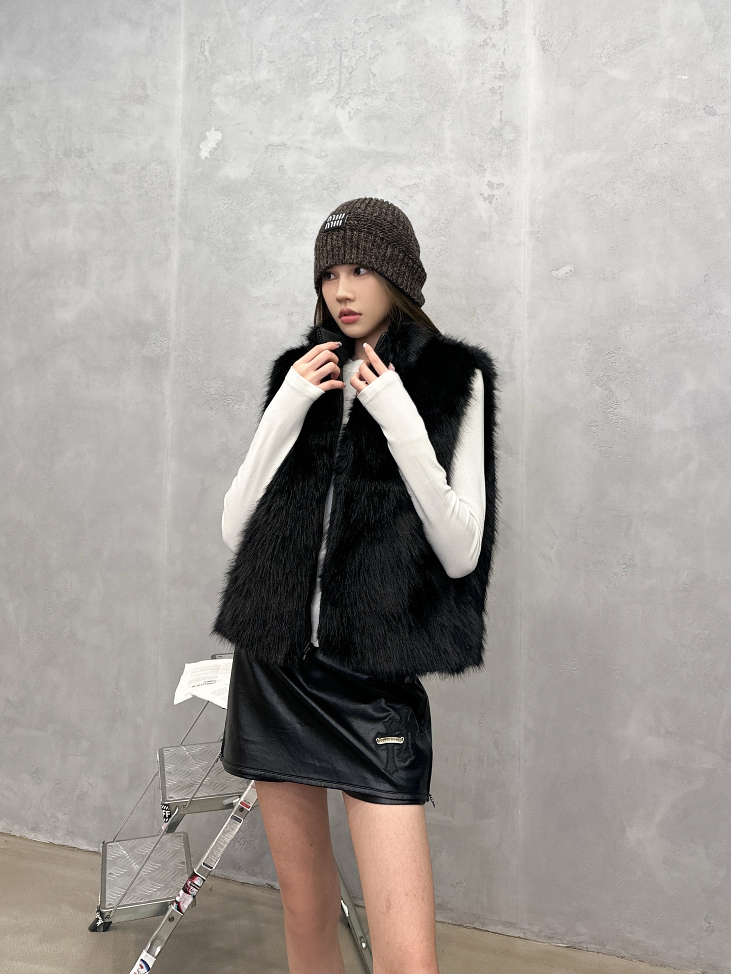 🌾巴黎 ｜ 新款双面羽绒马甲，进口环保仿毛加防风功能性面料，90白鹅绒填充，正反两面穿款式，休闲时尚，尺