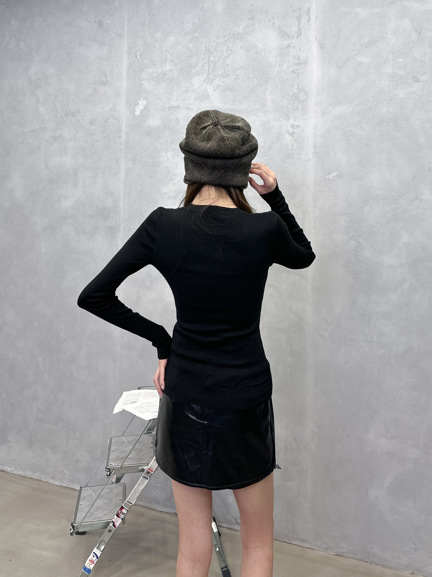 🌾NEW｜新款打底，纯棉面料，柔软透气上身舒适，高弹力坑条针织修身显瘦，整身镂空字母logo设计，尺码S