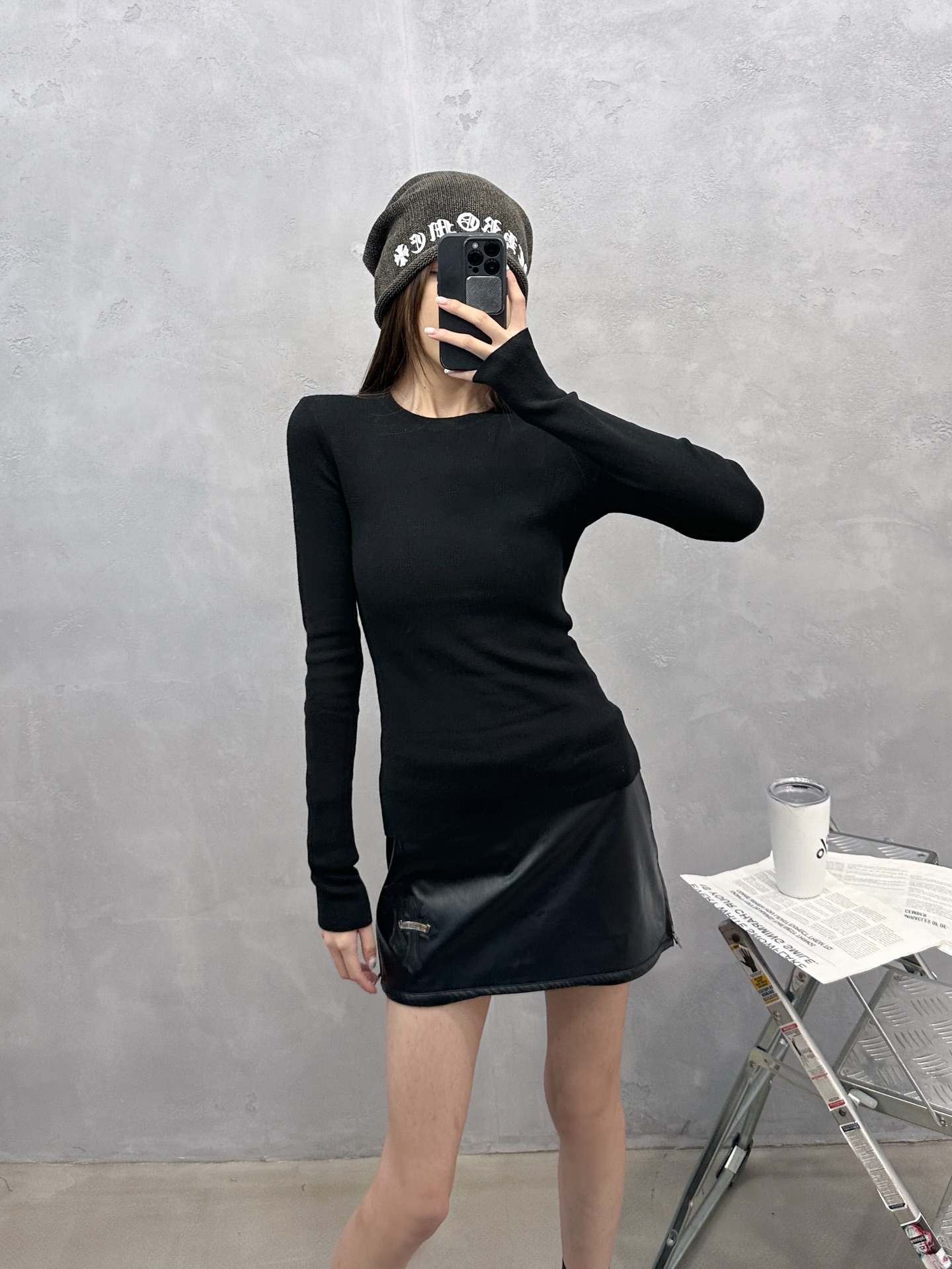 🌾NEW｜新款打底，纯棉面料，柔软透气上身舒适，高弹力坑条针织修身显瘦，整身镂空字母logo设计，尺码S