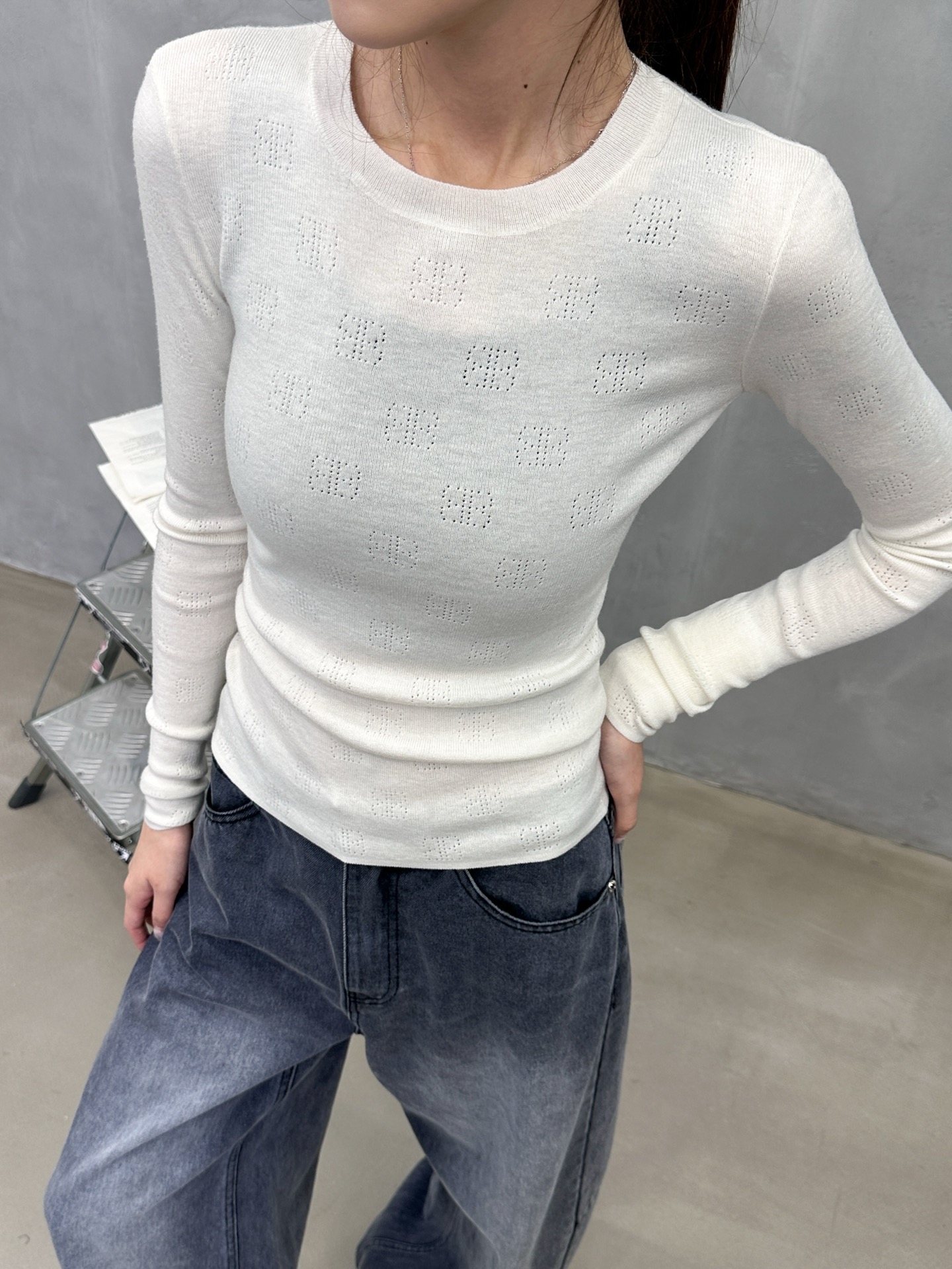 🌾NEW｜新款打底，纯棉面料，柔软透气上身舒适，高弹力坑条针织修身显瘦，整身镂空字母logo设计，尺码S