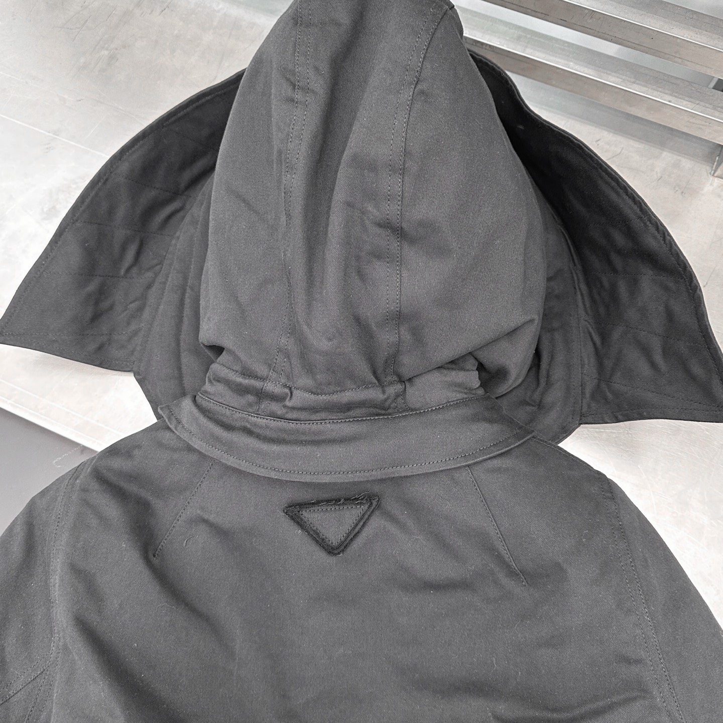 🌾P家｜新款棉服，纯棉面布，内胆采用进口高密环保毛面料，手感柔软上身亲肤，镰刀形袖边设计，甜酷十足，短款