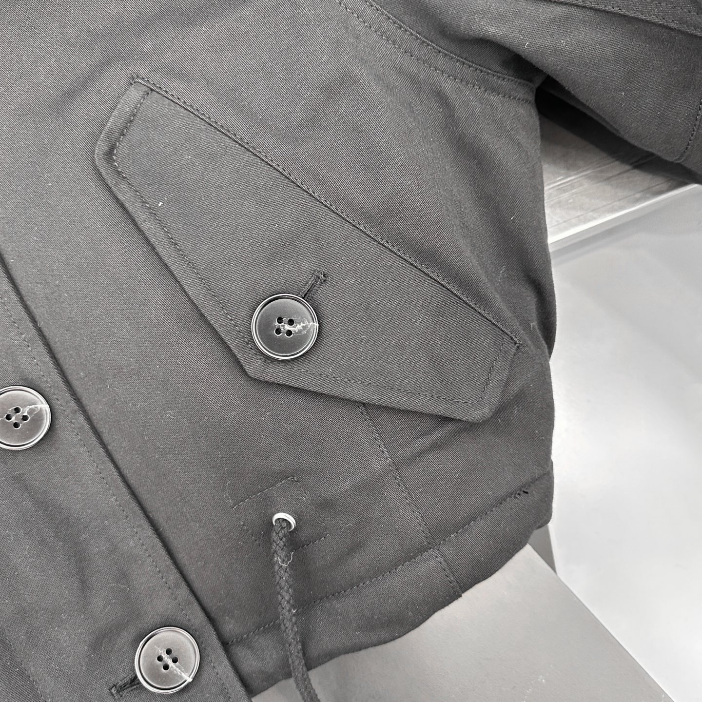 🌾P家｜新款棉服，纯棉面布，内胆采用进口高密环保毛面料，手感柔软上身亲肤，镰刀形袖边设计，甜酷十足，短款