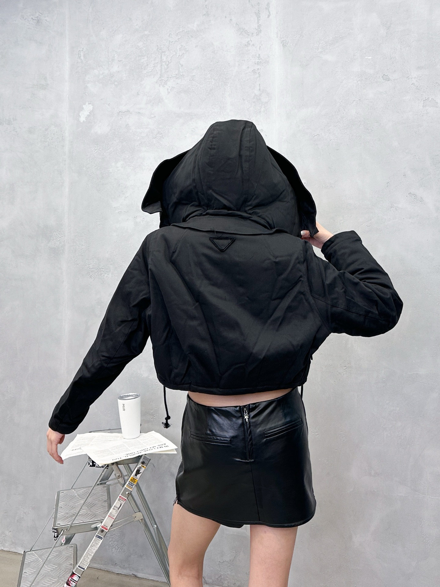 🌾P家｜新款棉服，纯棉面布，内胆采用进口高密环保毛面料，手感柔软上身亲肤，镰刀形袖边设计，甜酷十足，短款