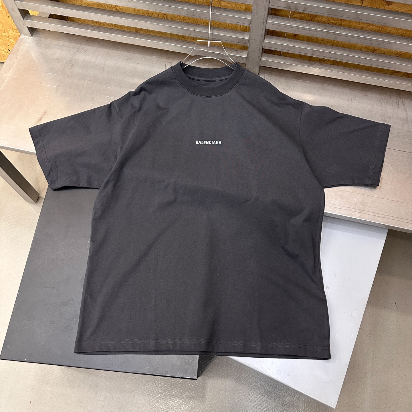 🌾巴黎 ｜ 新款短袖t，成衣洗水加反光印花标，男女同款，尺码sml