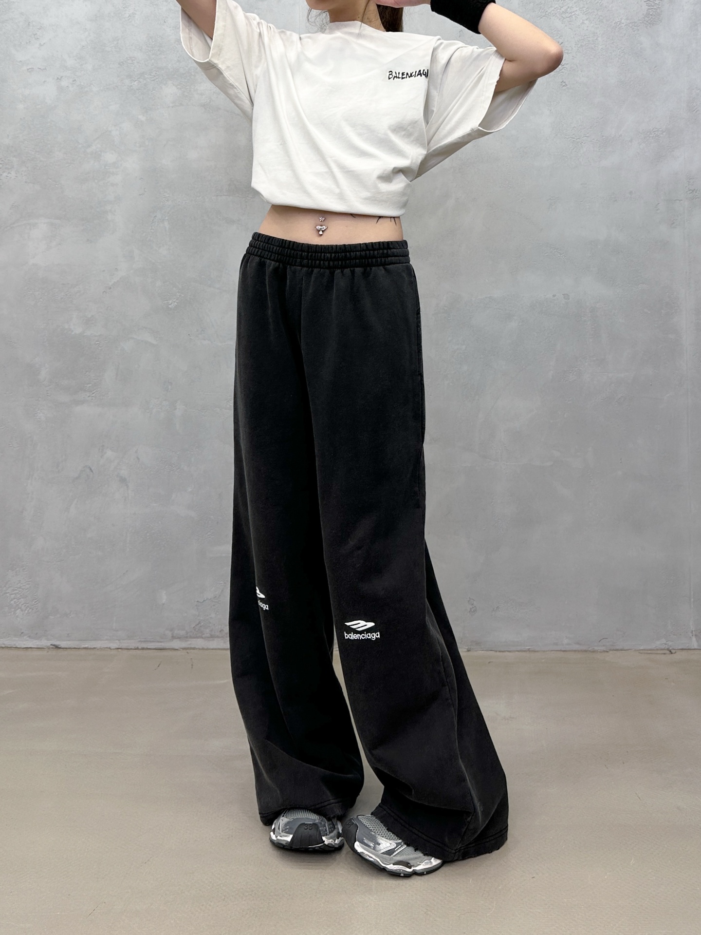 🌾巴黎 ｜ 新款休闲卫裤，成衣洗水炒色吊磨工艺加经典刺绣标，抓绒保暖面料，男女同款，尺码sml