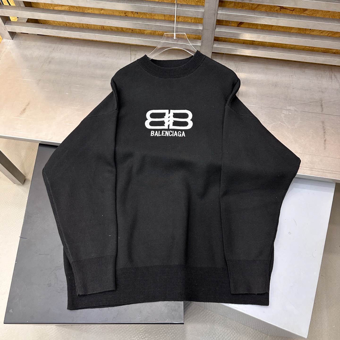 🌾巴黎 ｜ 新款毛织上衣，经典刺绣标，羊毛混纺纱线，男女同款，尺码sml