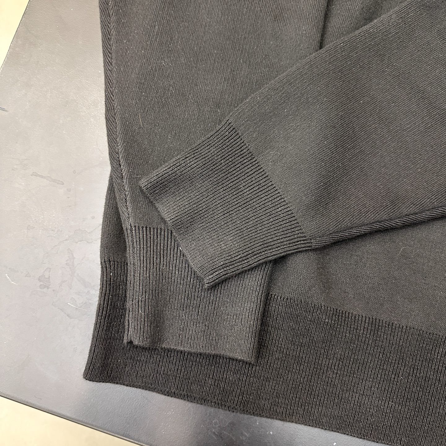 🌾巴黎 ｜ 新款毛织上衣，经典刺绣标，羊毛混纺纱线，男女同款，尺码sml