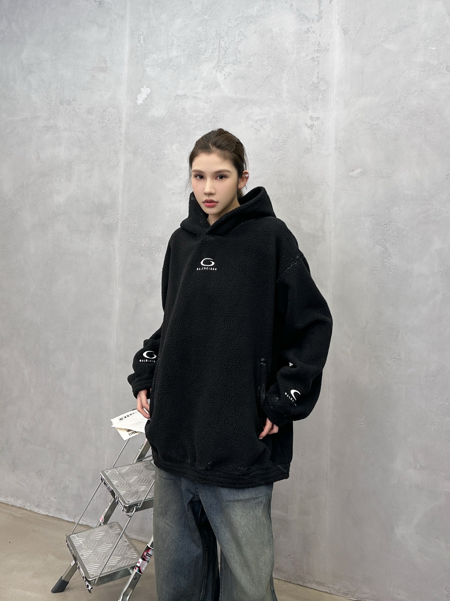 🌾巴黎 ｜ 新款摇粒绒套头，成衣洗水丙烯工艺加多处刺绣标，保暖摇粒绒面料，男女同款，尺码sml