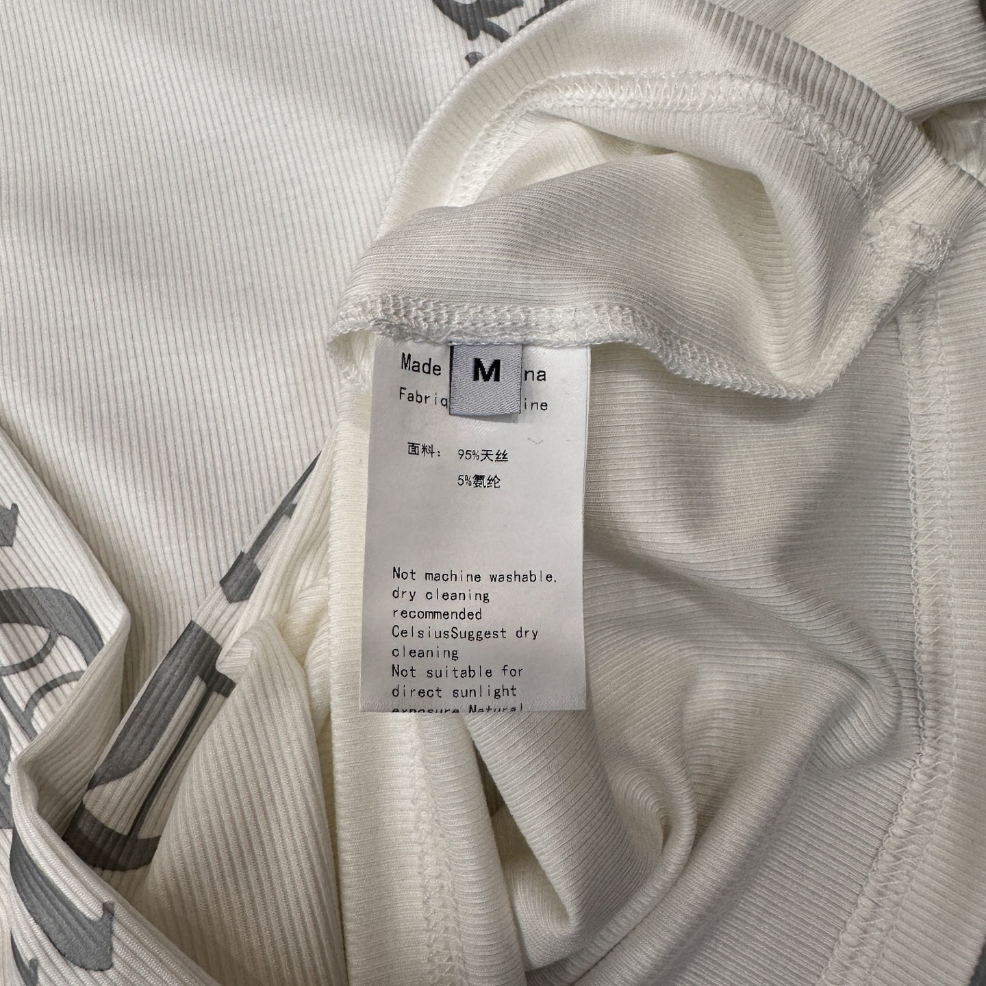 🌾克罗心 ｜ 新款长袖打底，成衣洗水加5处印花，采用进口珠光粉印花材料，休闲时尚，尺码sml