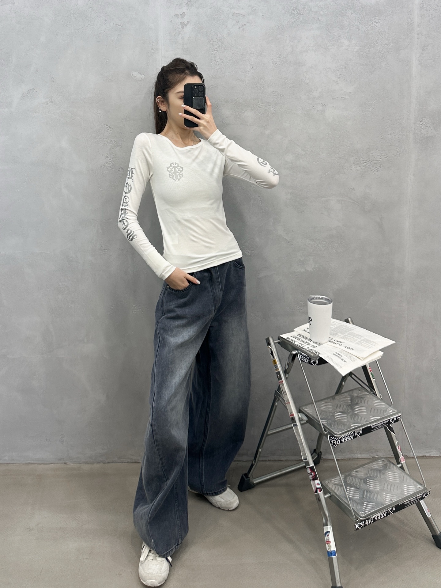 🌾克罗心 ｜ 新款长袖打底，成衣洗水加5处印花，采用进口珠光粉印花材料，休闲时尚，尺码sml