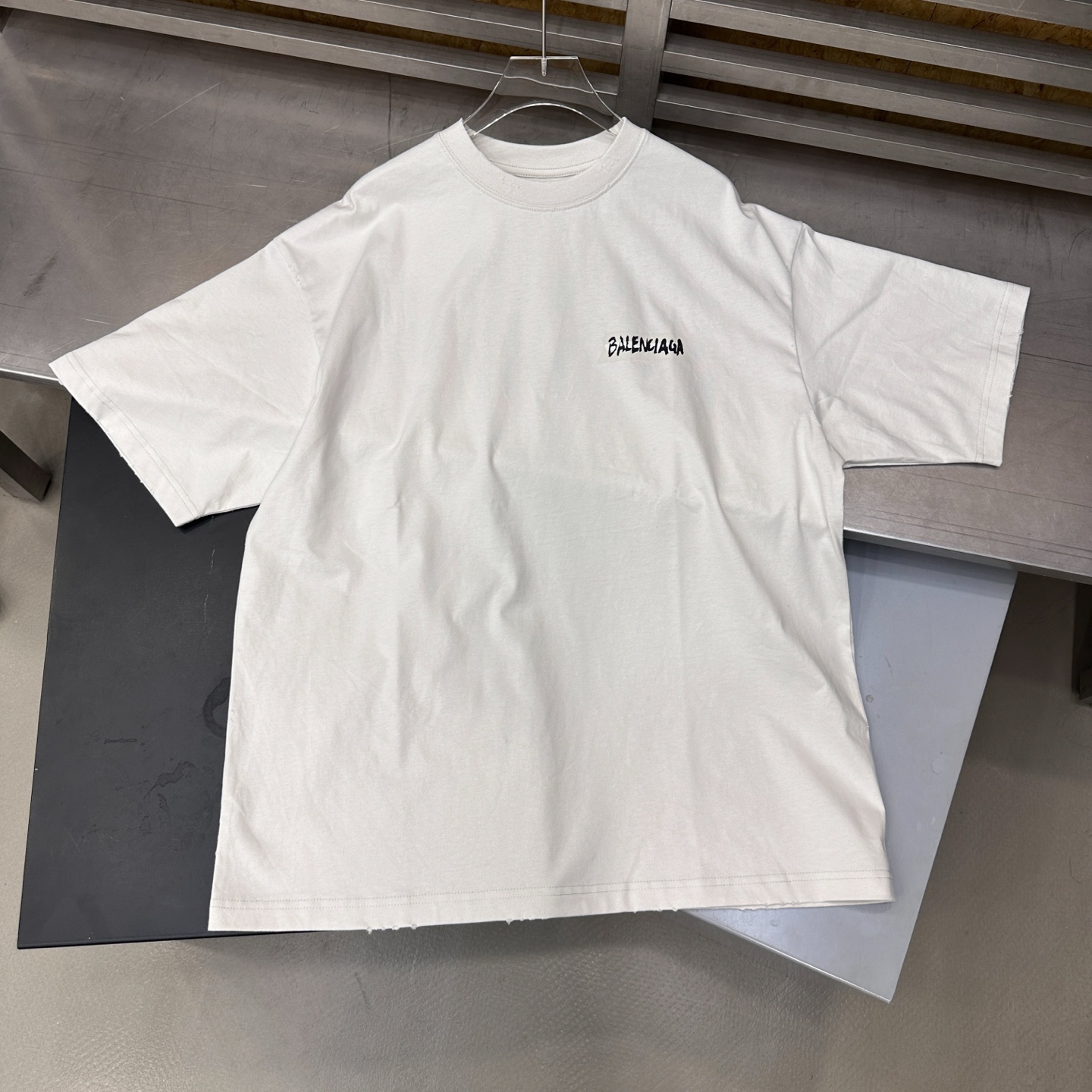 🌾巴黎 ｜ 新款短袖t，成衣洗水吊磨加特殊多层次印花，男女同款，尺码sml