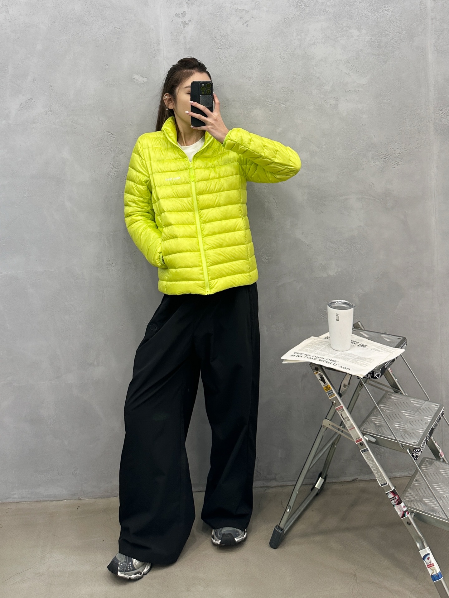 🌾Miu ｜ 新款羽绒服，经典进口印花标，手工车线多间隔款式，超薄品牌无胆羽绒面料，90白鹅绒填充，男女