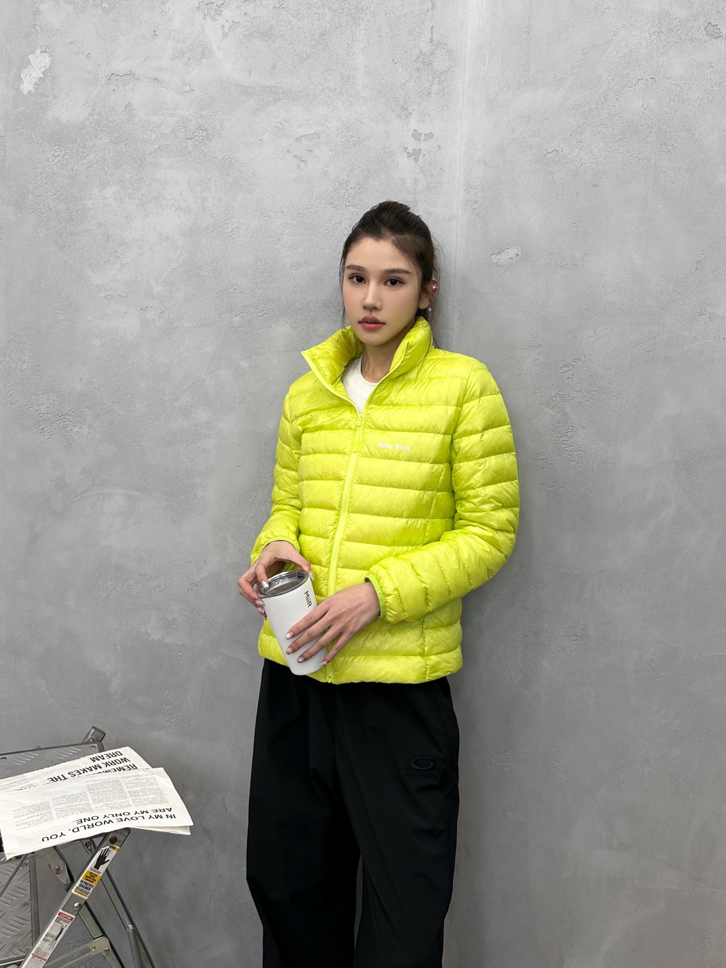 🌾Miu ｜ 新款羽绒服，经典进口印花标，手工车线多间隔款式，超薄品牌无胆羽绒面料，90白鹅绒填充，男女