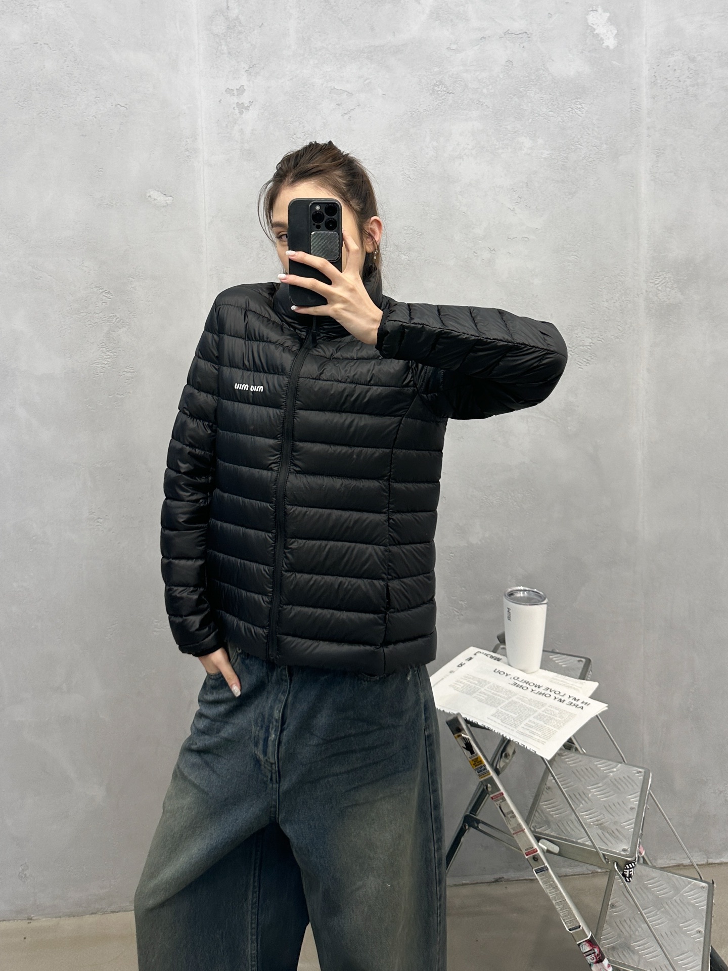 🌾Miu ｜ 新款羽绒服，经典进口印花标，手工车线多间隔款式，超薄品牌无胆羽绒面料，90白鹅绒填充，男女