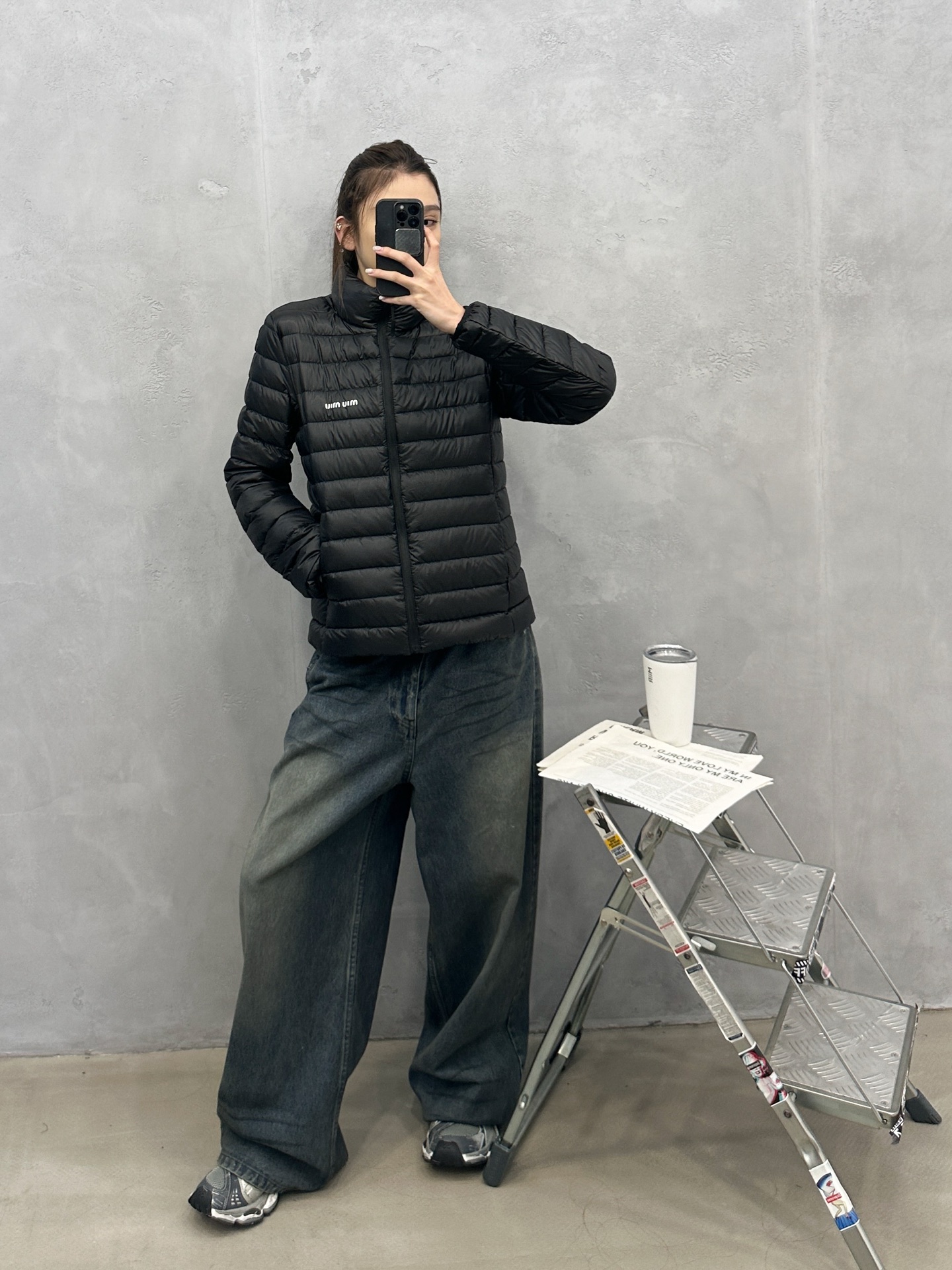 🌾Miu ｜ 新款羽绒服，经典进口印花标，手工车线多间隔款式，超薄品牌无胆羽绒面料，90白鹅绒填充，男女