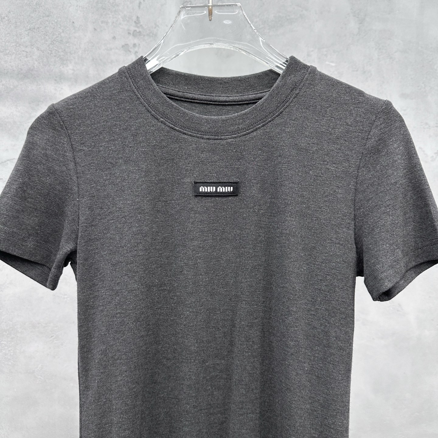 🌾Miu ｜ 新款打底短袖t，基础修身版型，进口莱赛尔羊毛面料亲肤感超强，时尚休闲，尺码sml