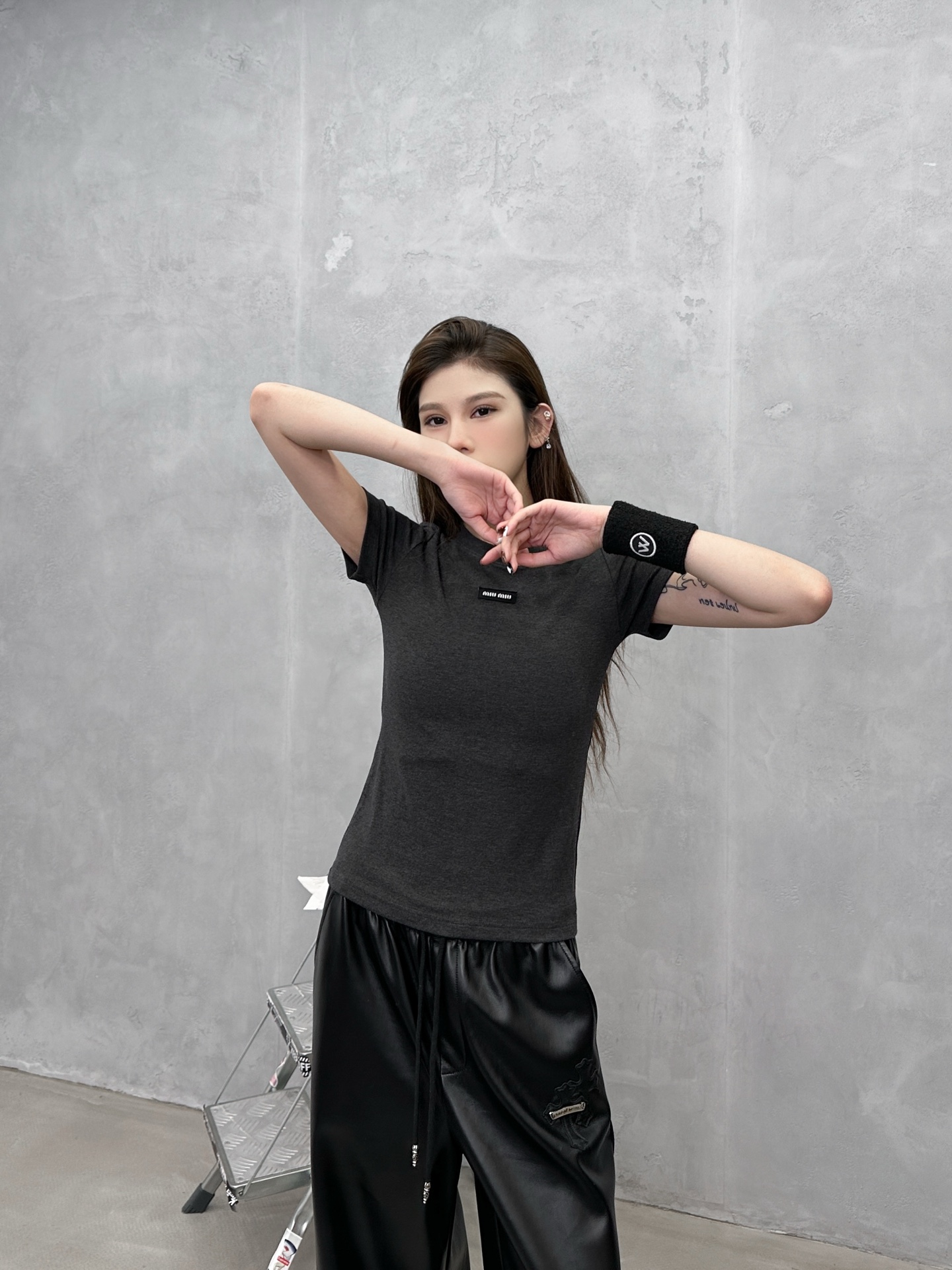 🌾Miu ｜ 新款打底短袖t，基础修身版型，进口莱赛尔羊毛面料亲肤感超强，时尚休闲，尺码sml