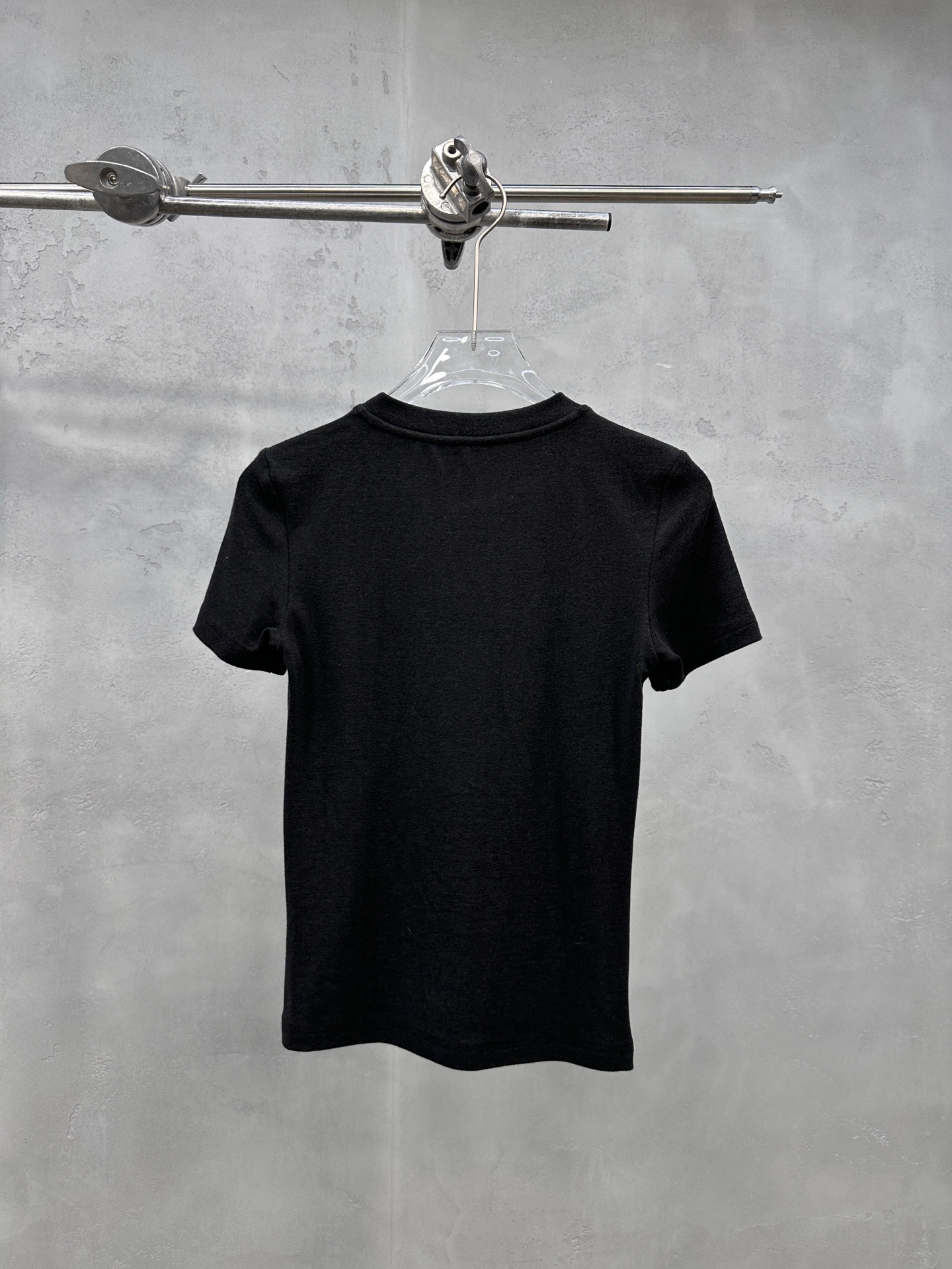 🌾Miu ｜ 新款打底短袖t，基础修身版型，进口莱赛尔羊毛面料亲肤感超强，时尚休闲，尺码sml