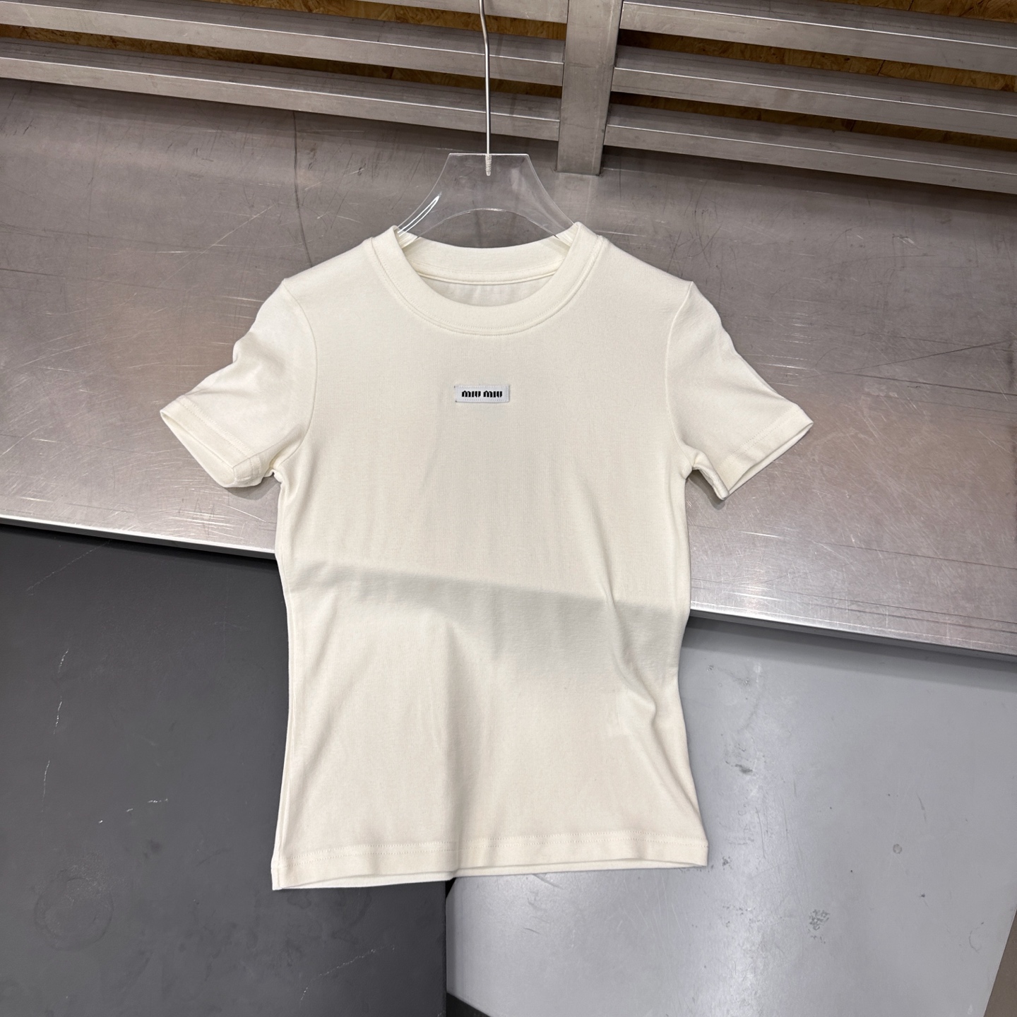 🌾Miu ｜ 新款打底短袖t，基础修身版型，进口莱赛尔羊毛面料亲肤感超强，时尚休闲，尺码sml