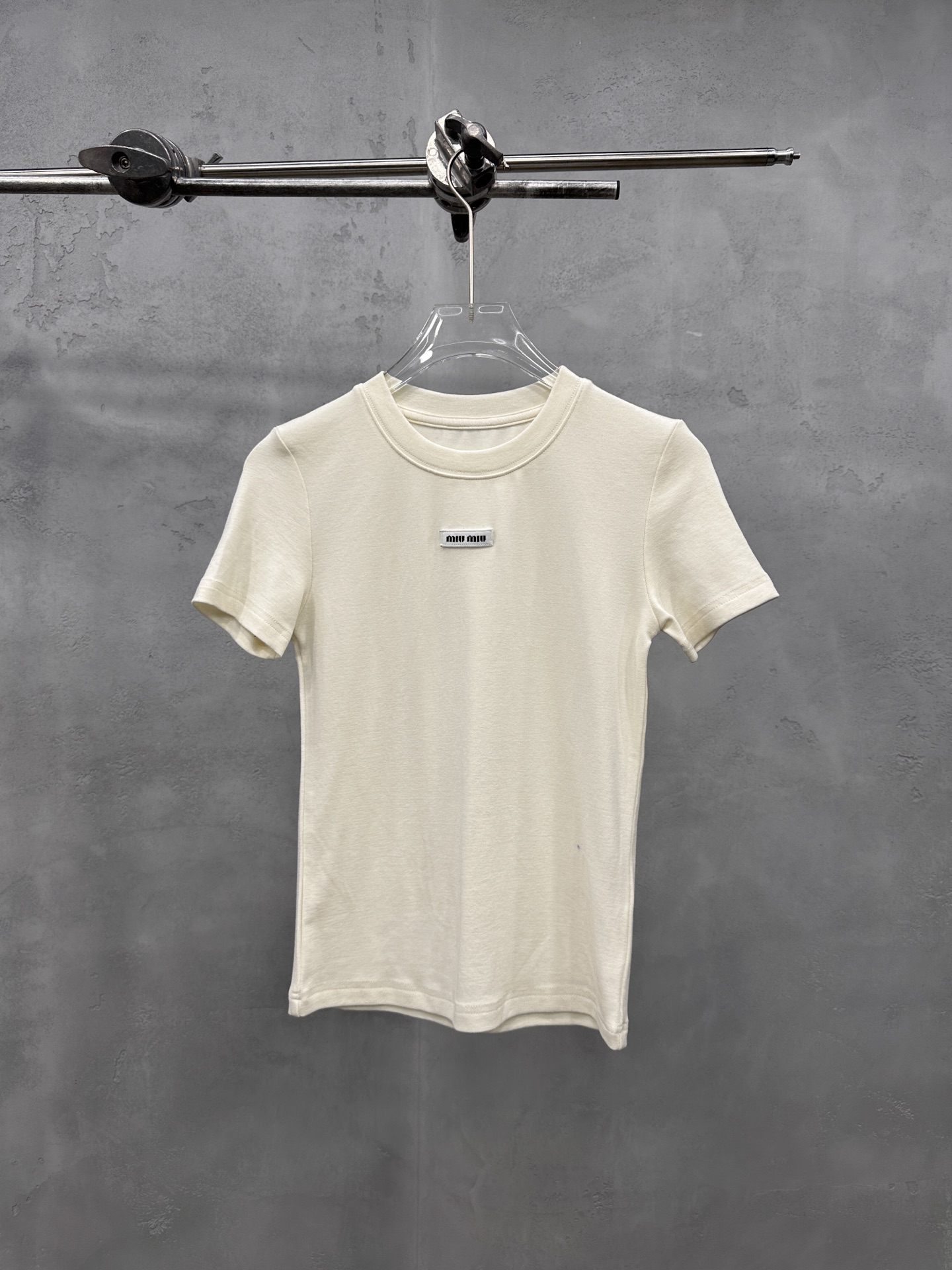 🌾Miu ｜ 新款打底短袖t，基础修身版型，进口莱赛尔羊毛面料亲肤感超强，时尚休闲，尺码sml