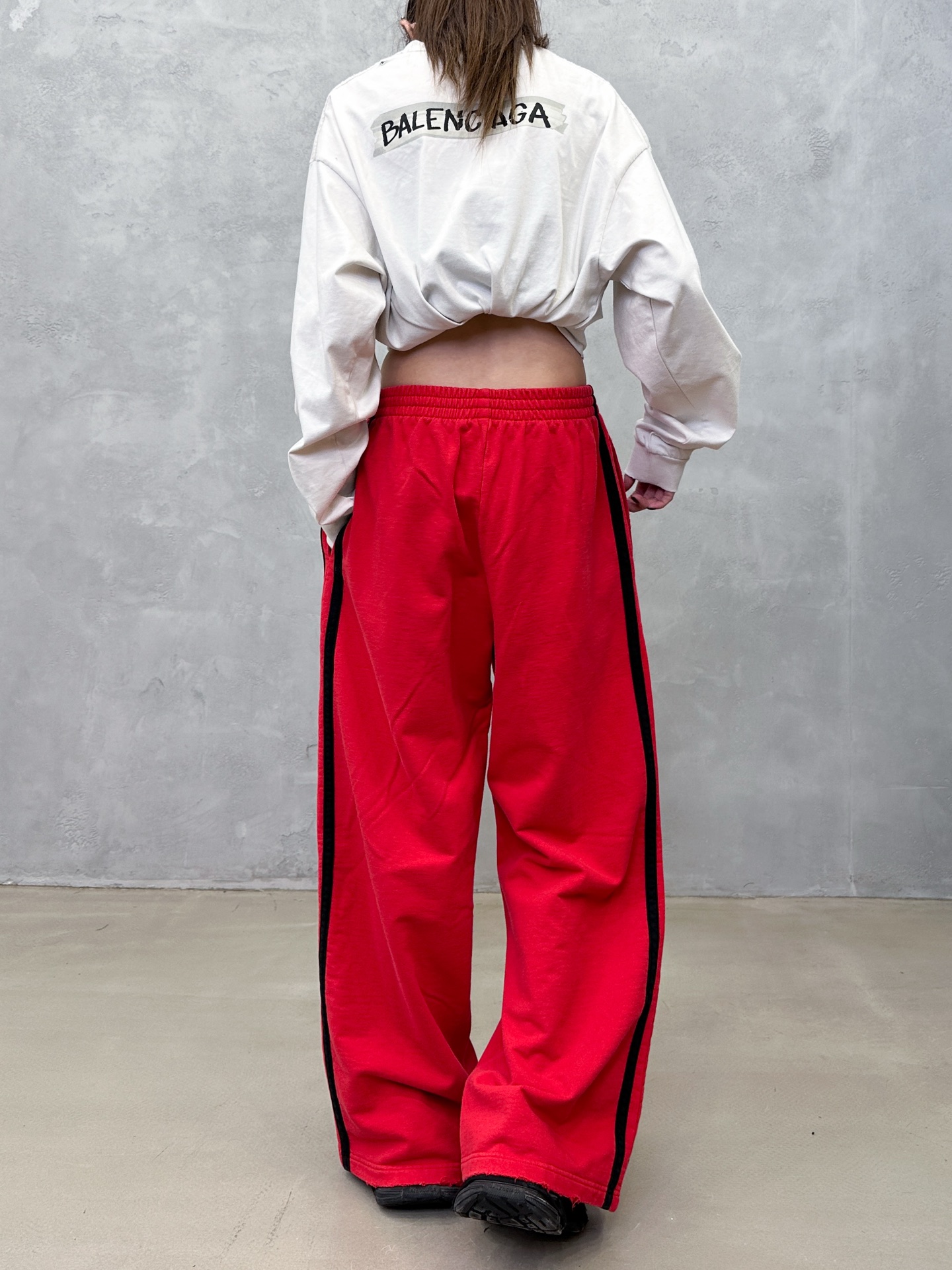 🌾巴黎 ｜ 新款休闲卫裤，成衣洗水吊磨工艺加经典刺绣标，手工车侧杠，男女同款，尺码sml