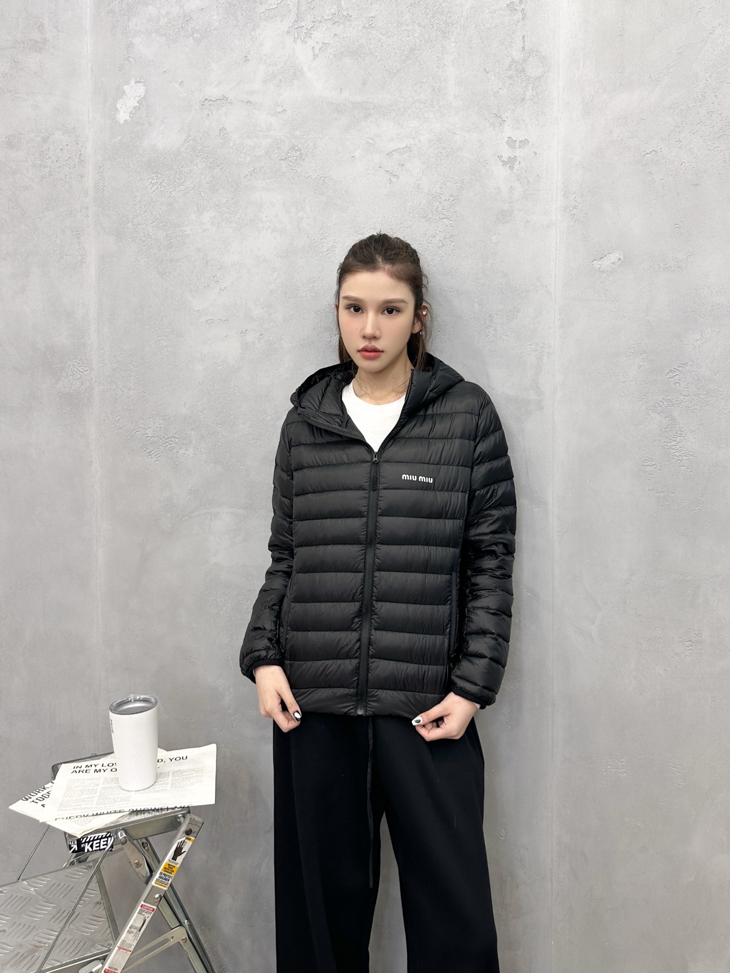 🌾Miu ｜ 新款羽绒服，经典进口印花标，手工车线多间隔款式，超薄品牌无胆羽绒面料，90白鹅绒填充，休闲