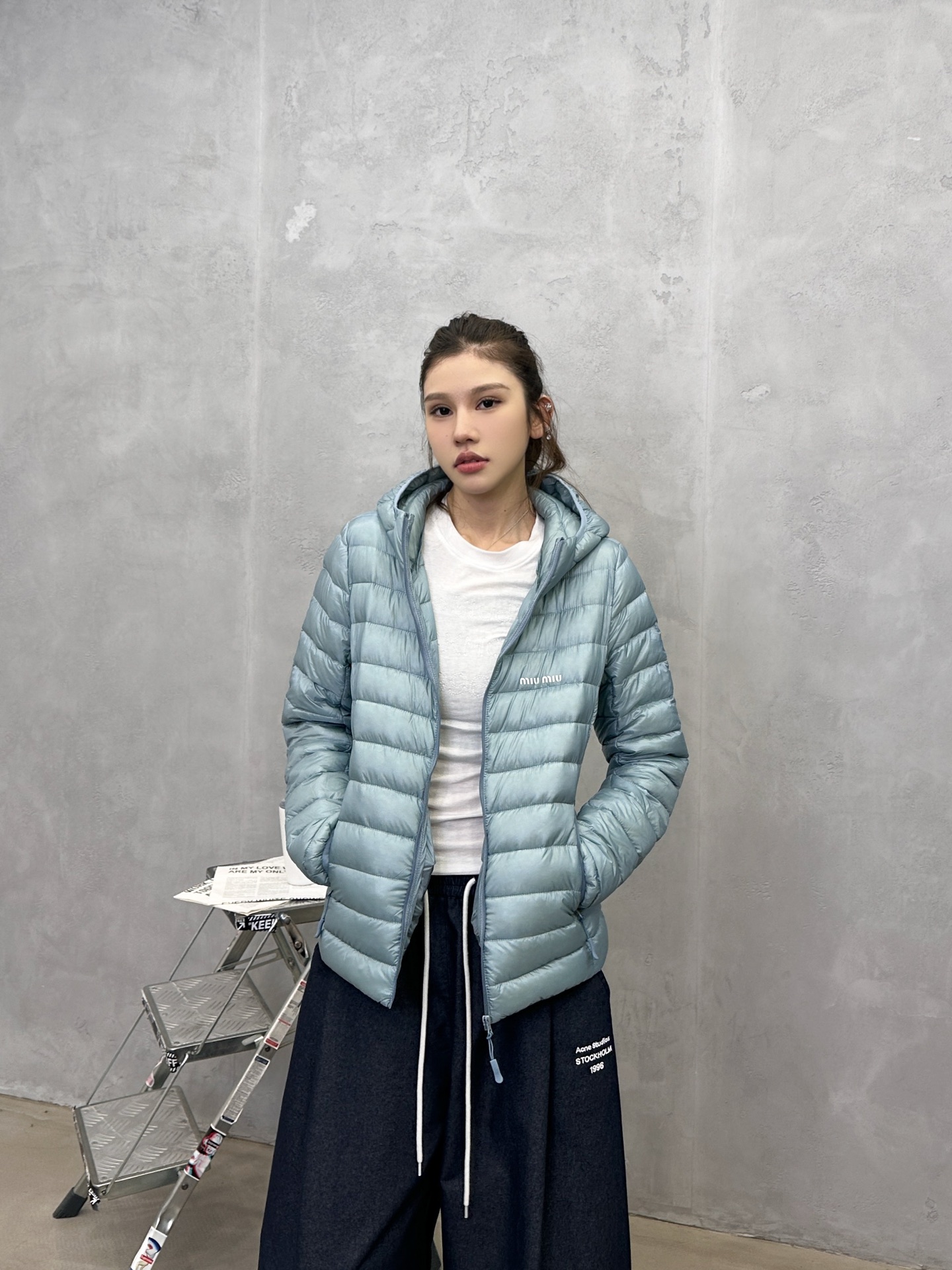 🌾Miu ｜ 新款羽绒服，经典进口印花标，手工车线多间隔款式，超薄品牌无胆羽绒面料，90白鹅绒填充，休闲