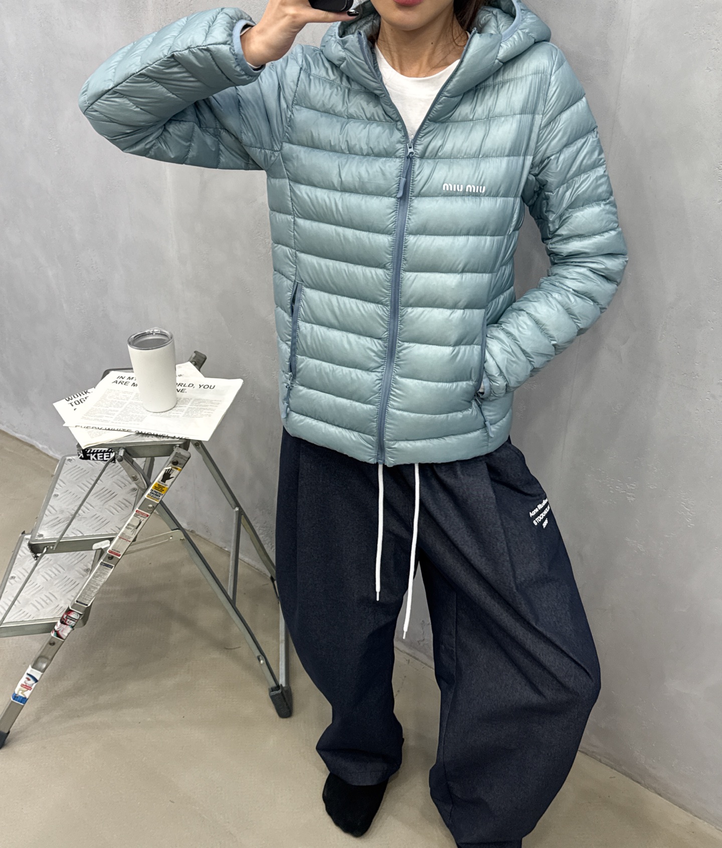 🌾Miu ｜ 新款羽绒服，经典进口印花标，手工车线多间隔款式，超薄品牌无胆羽绒面料，90白鹅绒填充，休闲