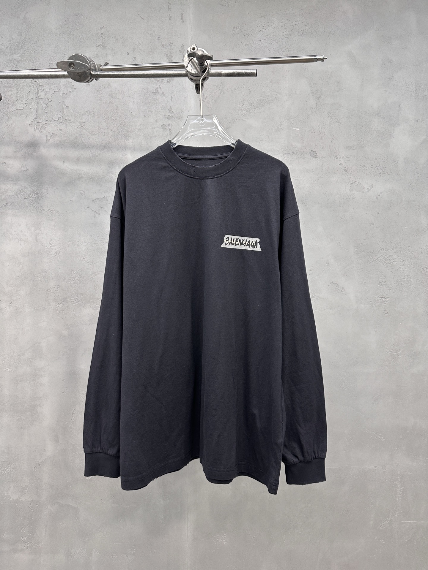 🌾巴黎 ｜ 新款长袖t，成衣洗水吊磨加特殊胶布印花工艺，男女同款，尺码sml