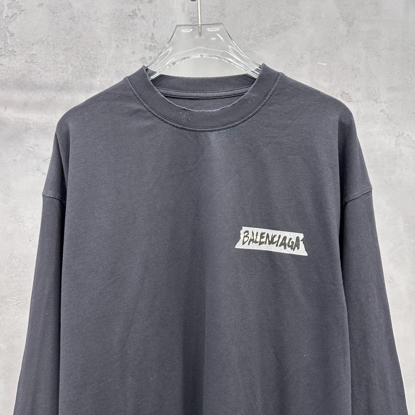 🌾巴黎 ｜ 新款长袖t，成衣洗水吊磨加特殊胶布印花工艺，男女同款，尺码sml