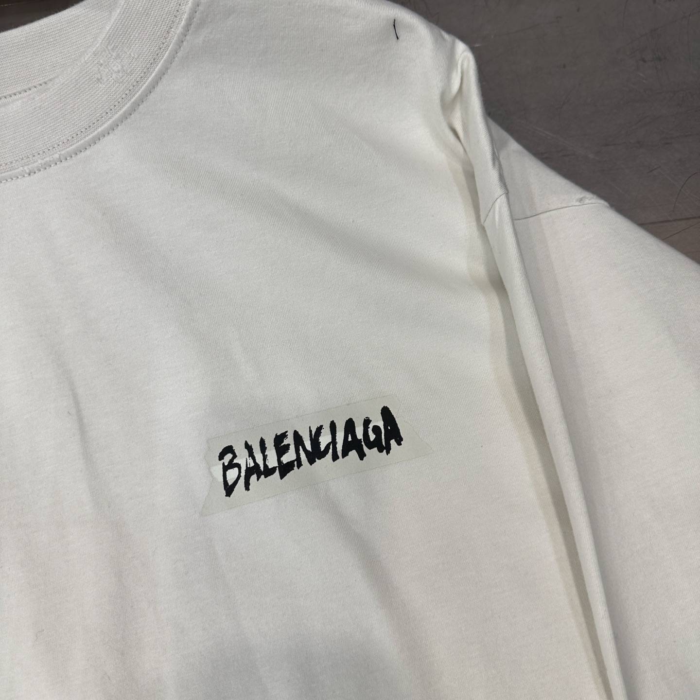 🌾巴黎 ｜ 新款长袖t，成衣洗水吊磨加特殊胶布印花工艺，男女同款，尺码sml