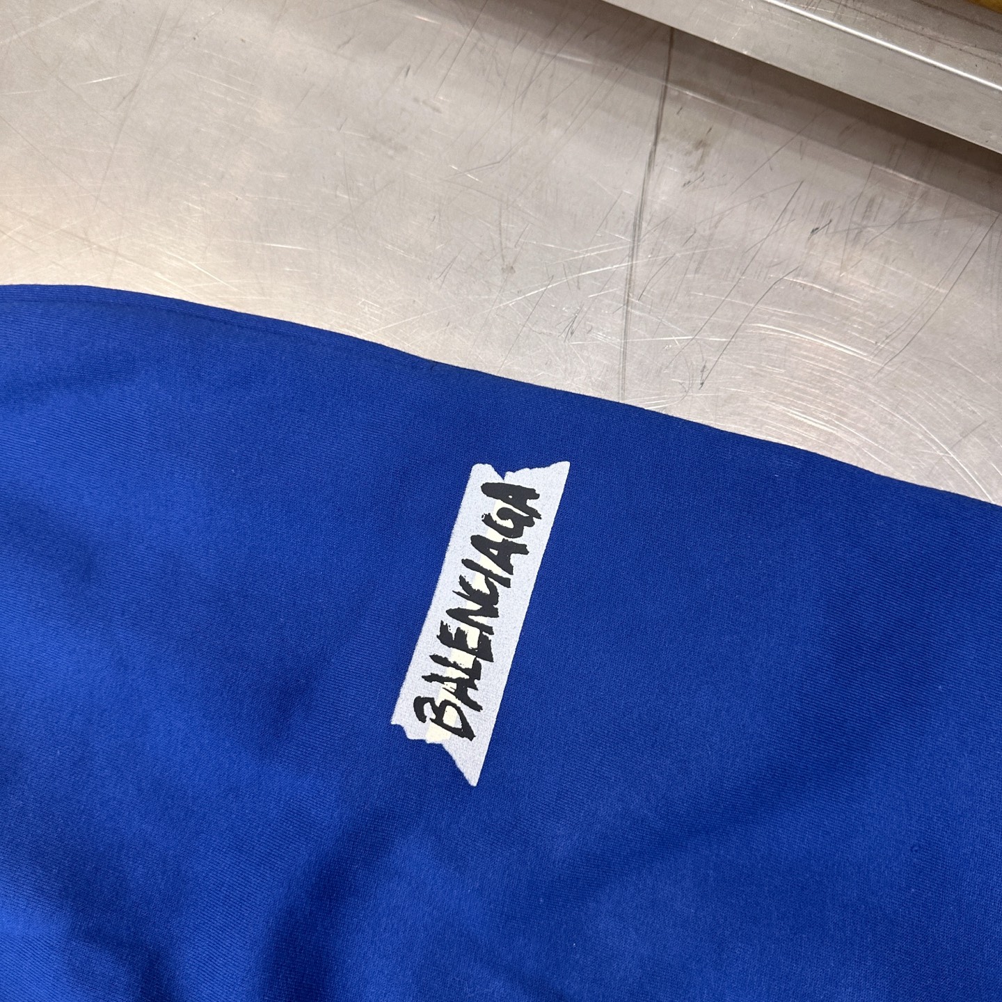 🌾巴黎 ｜ 新款休闲卫裤，成衣洗水加胶布印花工艺，男女同款，尺码sml