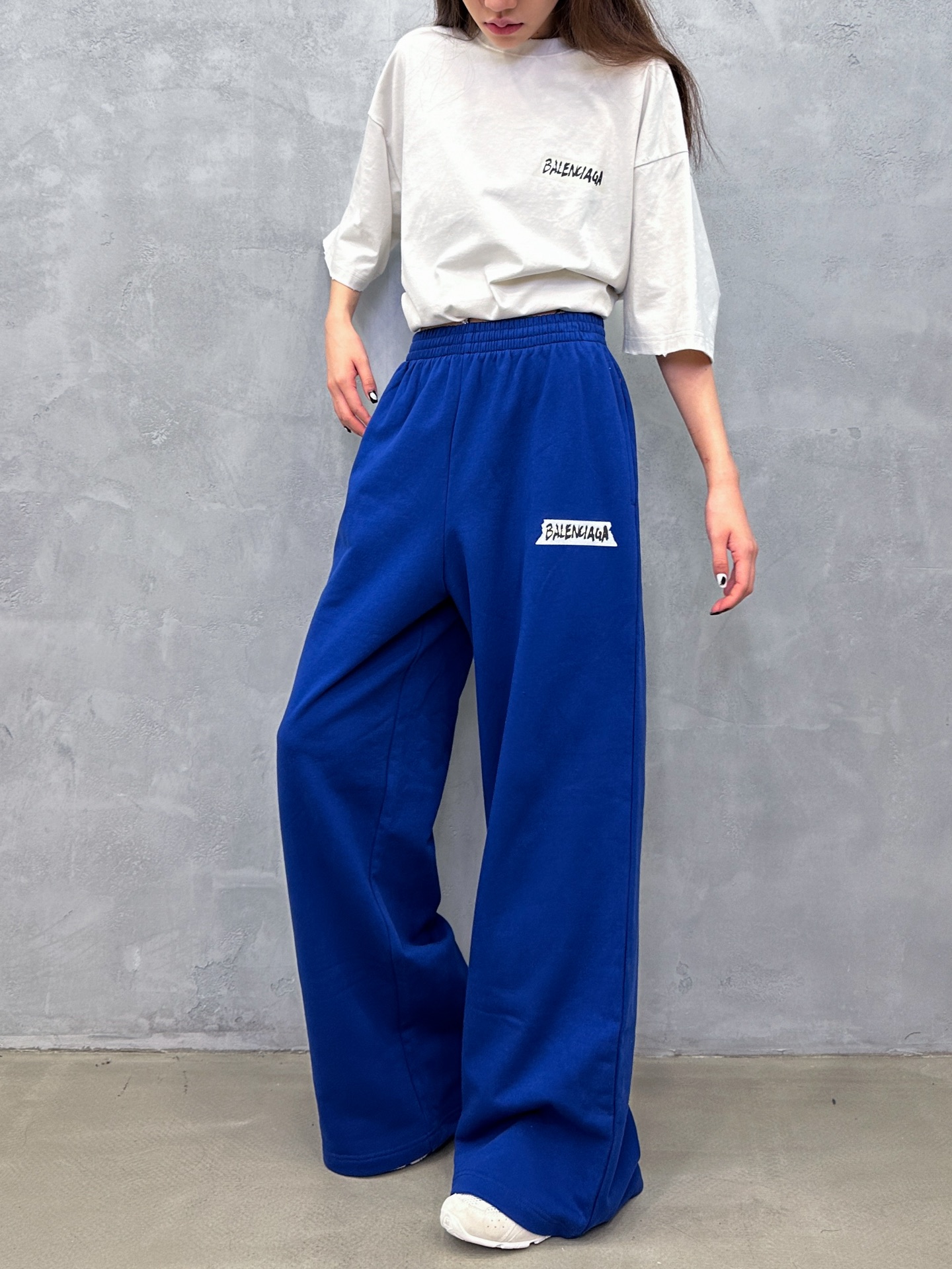 🌾巴黎 ｜ 新款休闲卫裤，成衣洗水加胶布印花工艺，男女同款，尺码sml