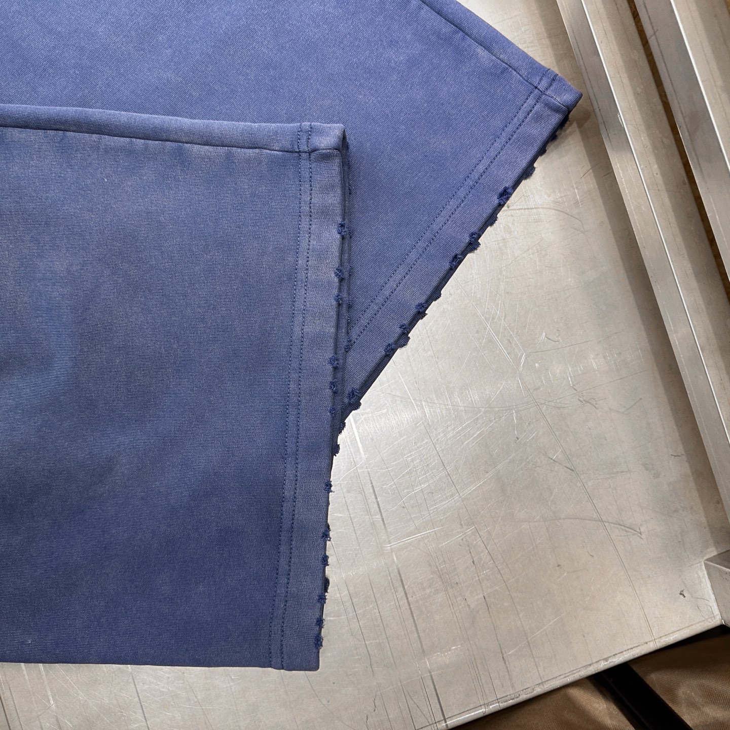 🌾巴黎 ｜ 新款休闲卫裤，成衣洗水炒色吊磨工艺加经典刺绣标，抓绒保暖面料，男女同款，尺码sml