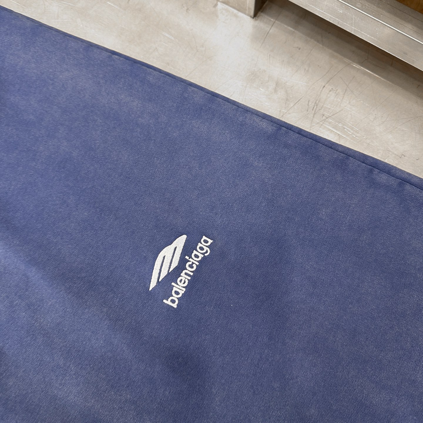 🌾巴黎 ｜ 新款休闲卫裤，成衣洗水炒色吊磨工艺加经典刺绣标，抓绒保暖面料，男女同款，尺码sml