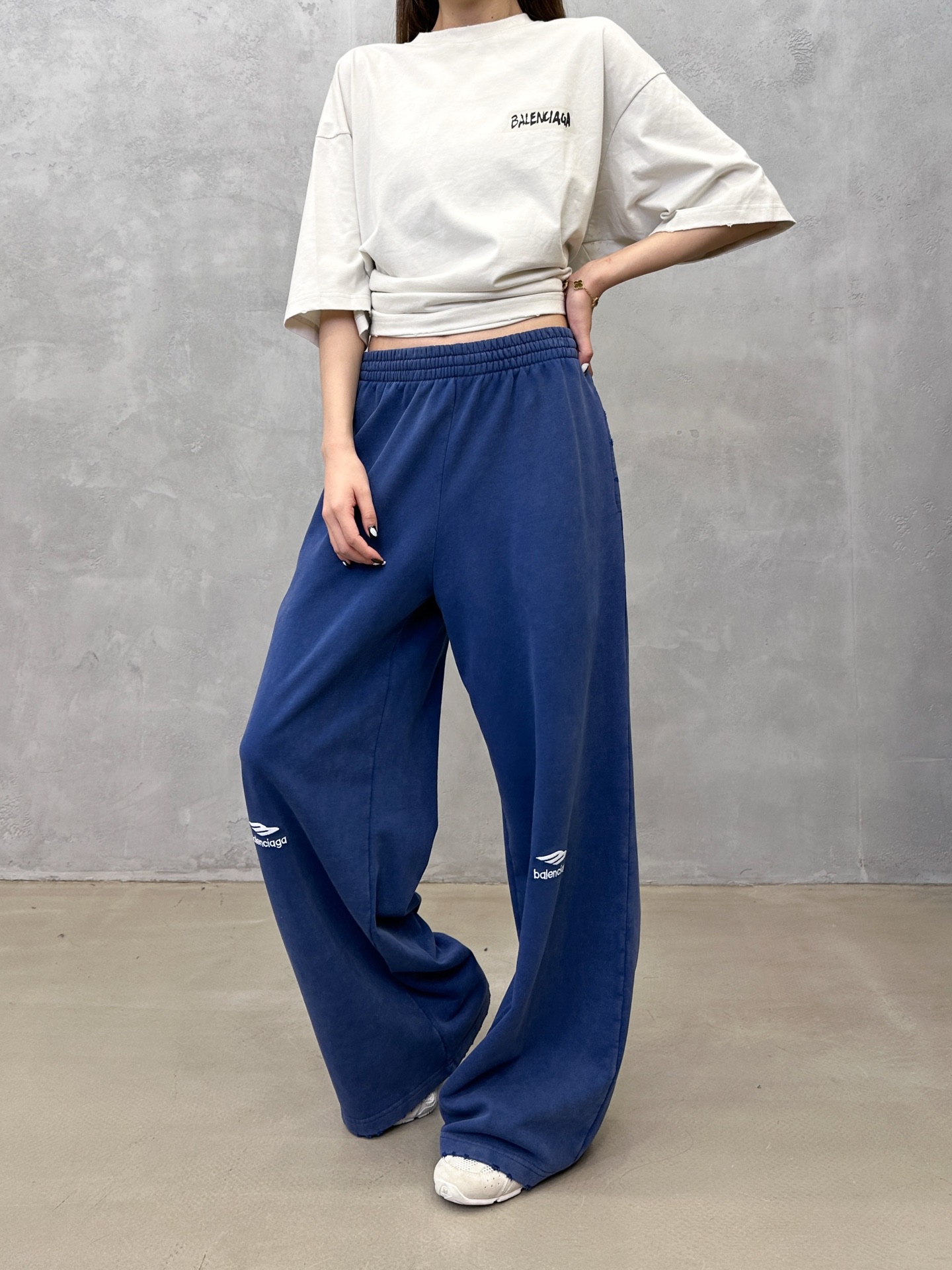 🌾巴黎 ｜ 新款休闲卫裤，成衣洗水炒色吊磨工艺加经典刺绣标，抓绒保暖面料，男女同款，尺码sml