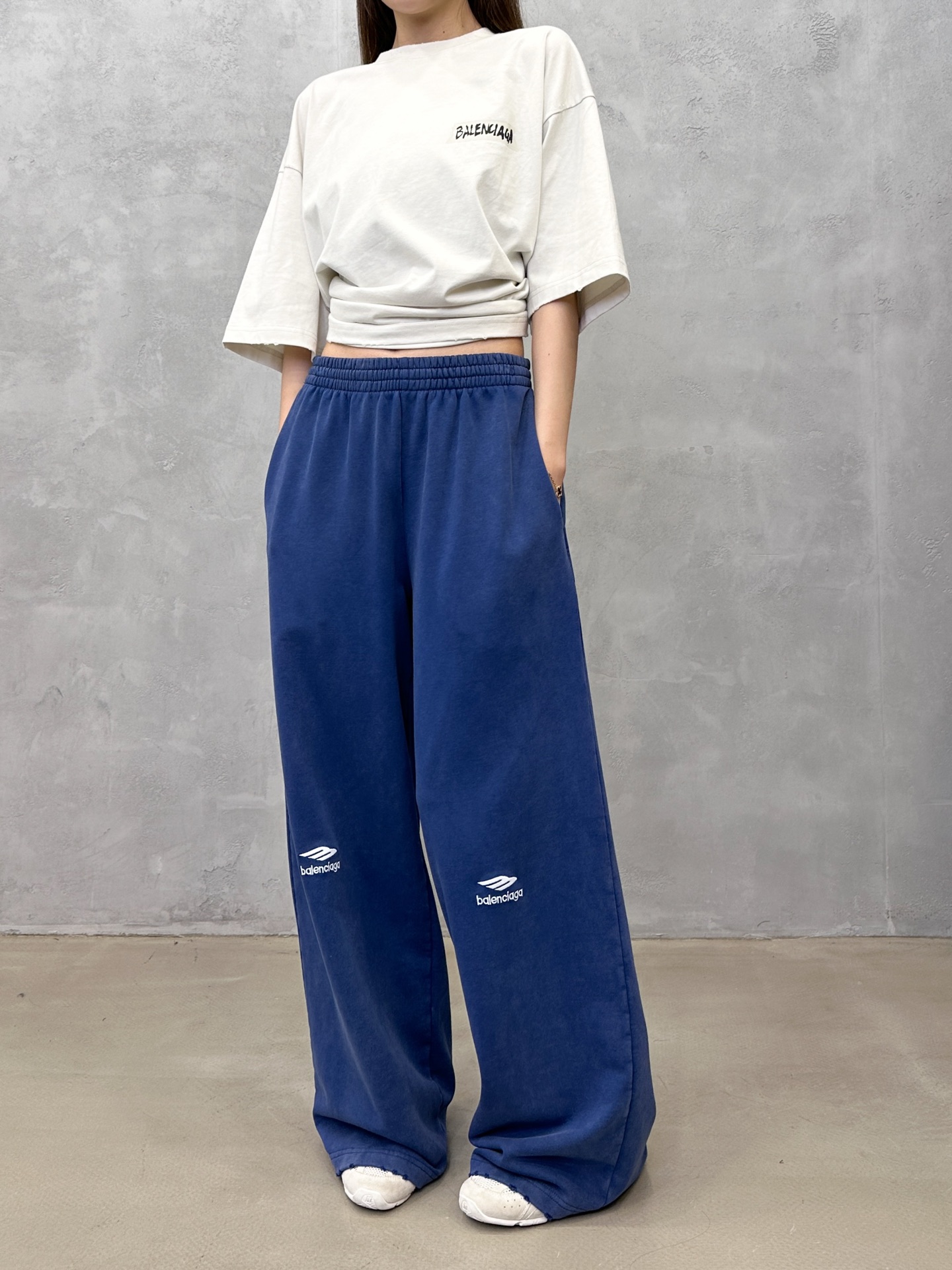 🌾巴黎 ｜ 新款休闲卫裤，成衣洗水炒色吊磨工艺加经典刺绣标，抓绒保暖面料，男女同款，尺码sml